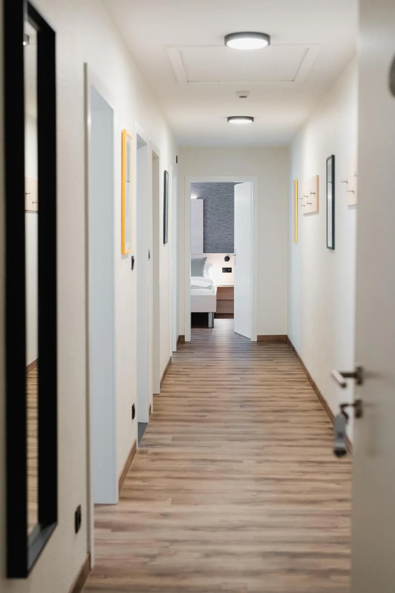 Property building, Bed in Hotel Restaurant Tychon AG