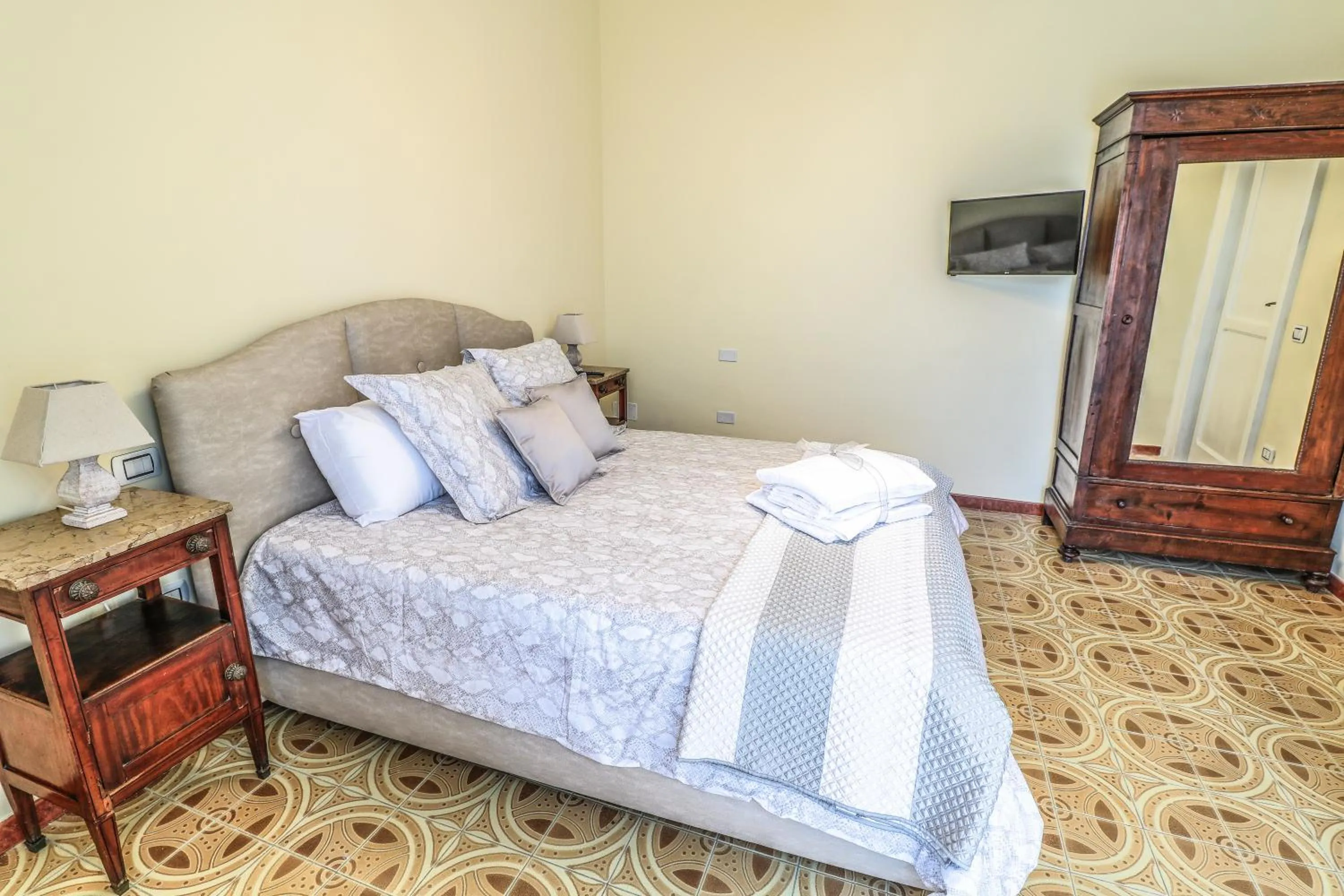 Bed in Scognamiglio Suites