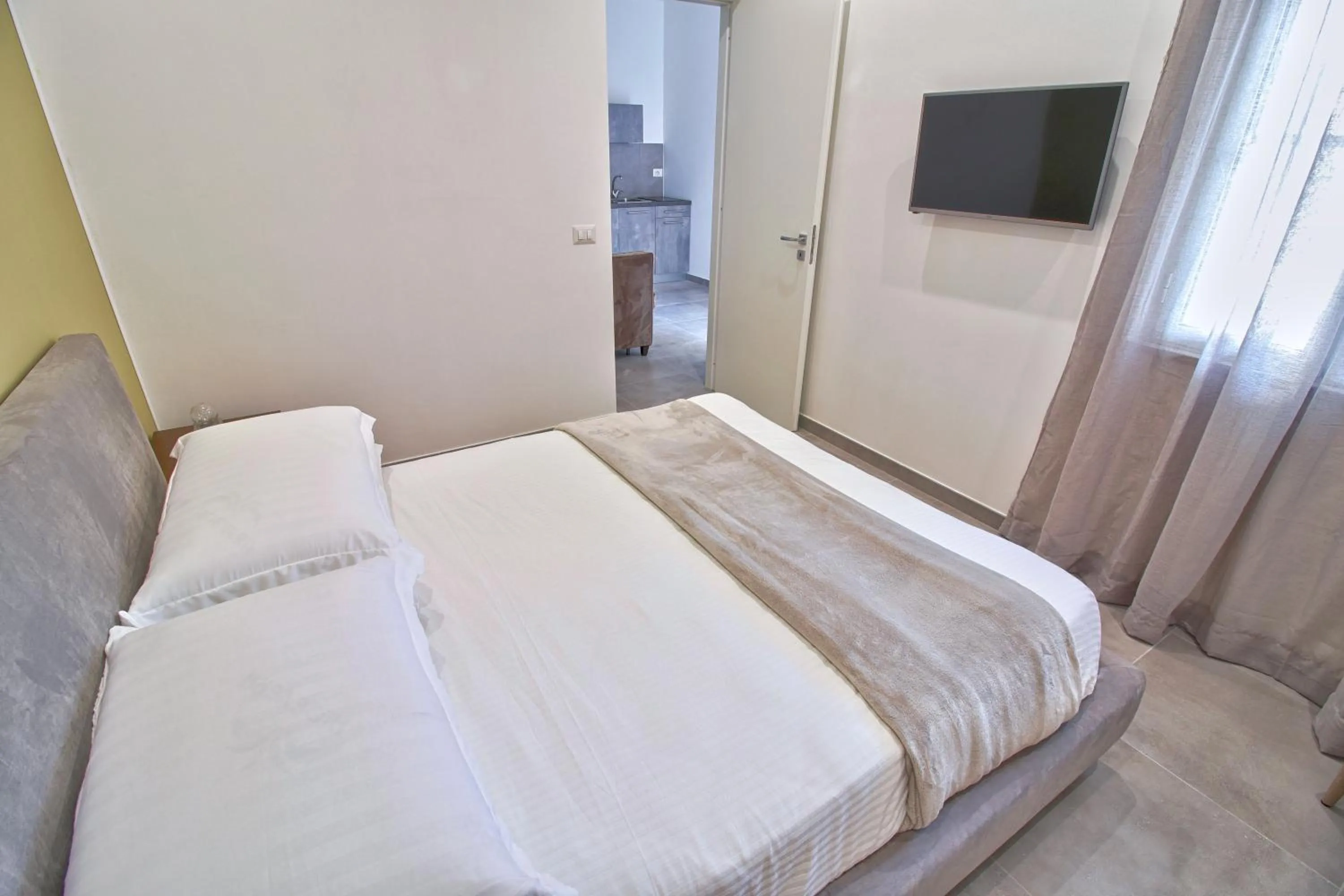 Photo of the whole room in Petra Maris B&B