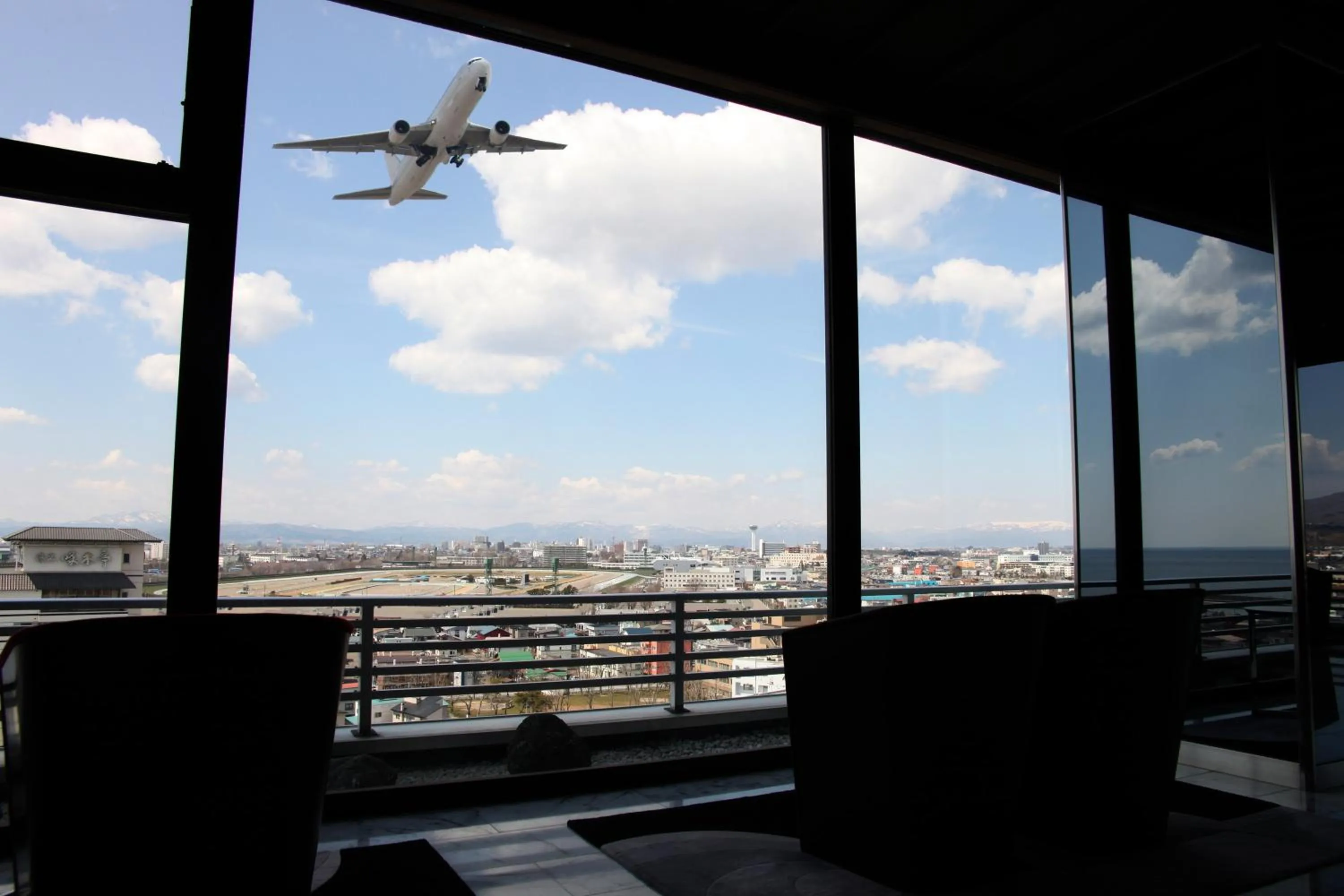 Communal lounge/ TV room in Bourou Noguchi Hakodate
