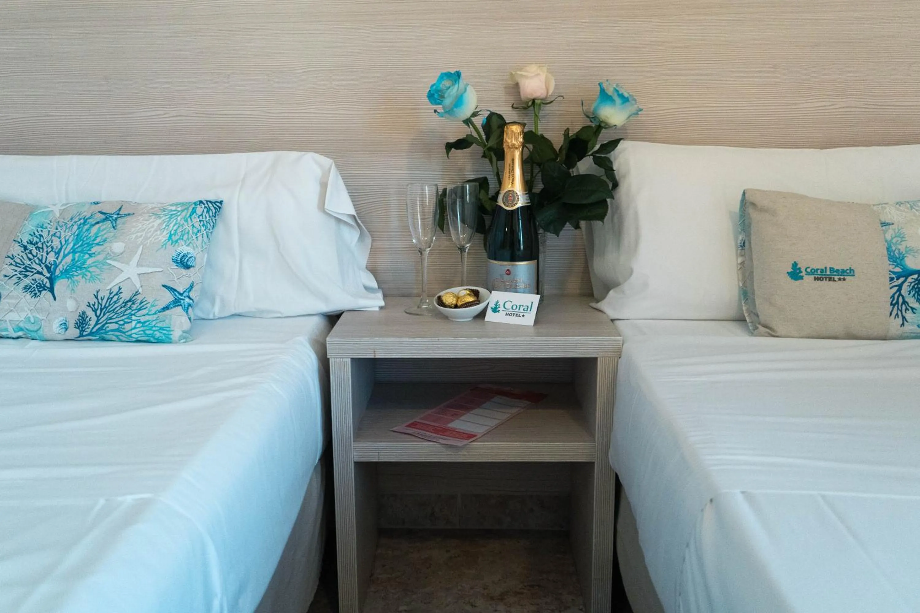 Bed in Coral beach house & food