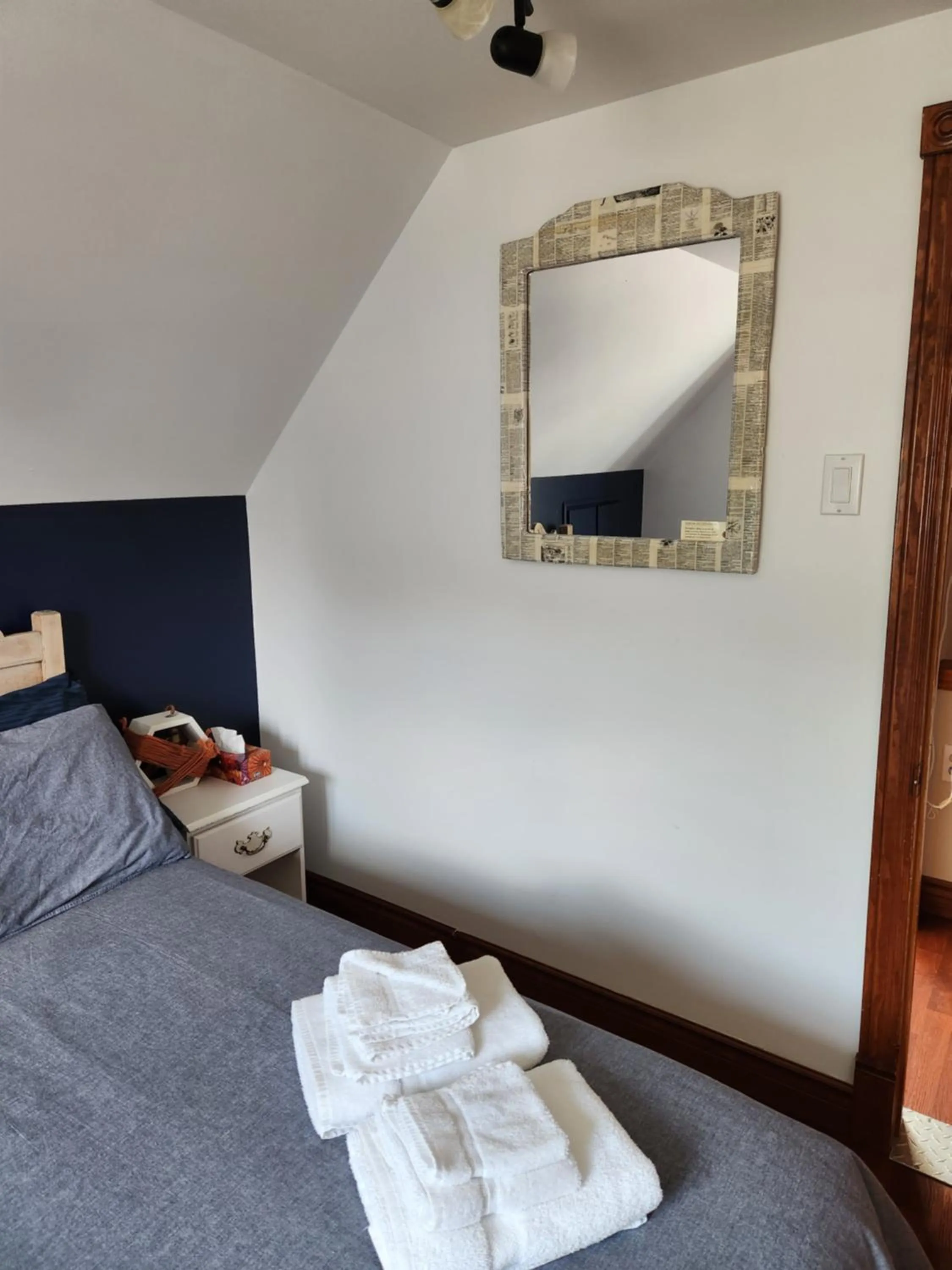 Patio, Bed in Gîte B&B - Aubergélit inc