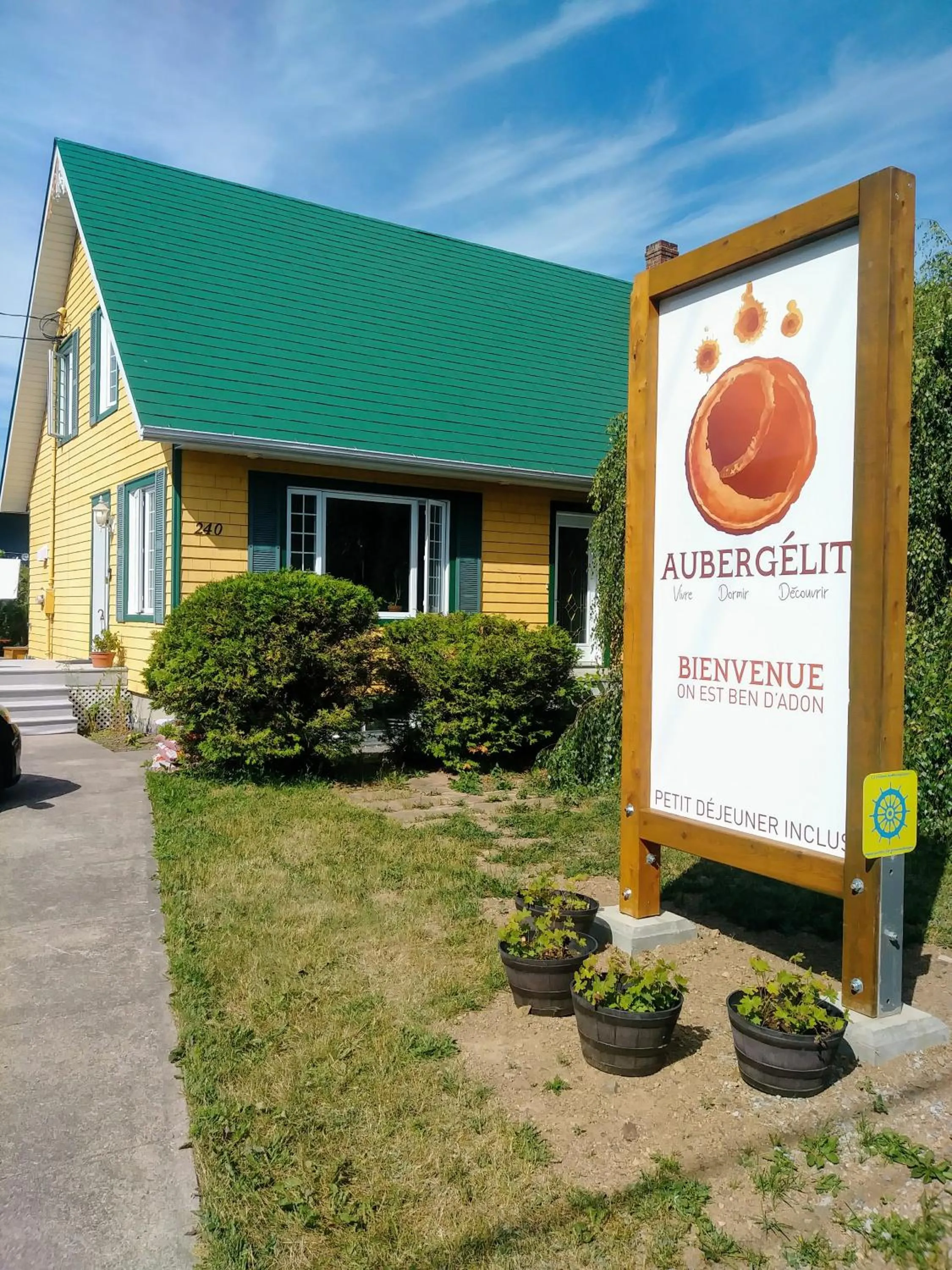 Property building in Gîte B&B - Aubergélit inc