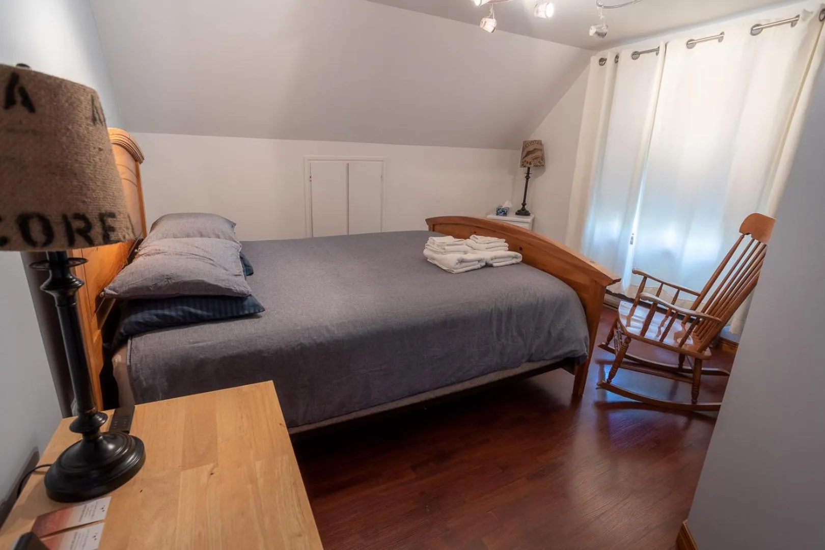 Patio, Bed in Gîte B&B - Aubergélit inc