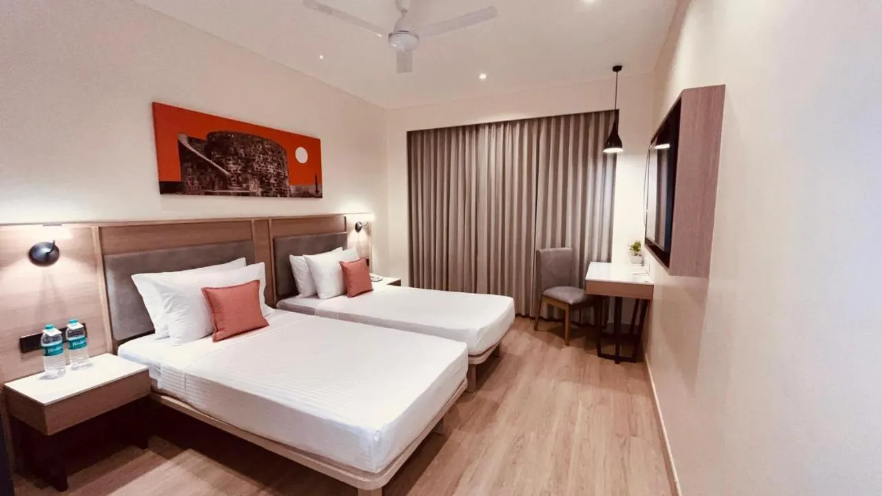 Bedroom, Bed in Lemon Tree Hotel, Chinchwad, Pune