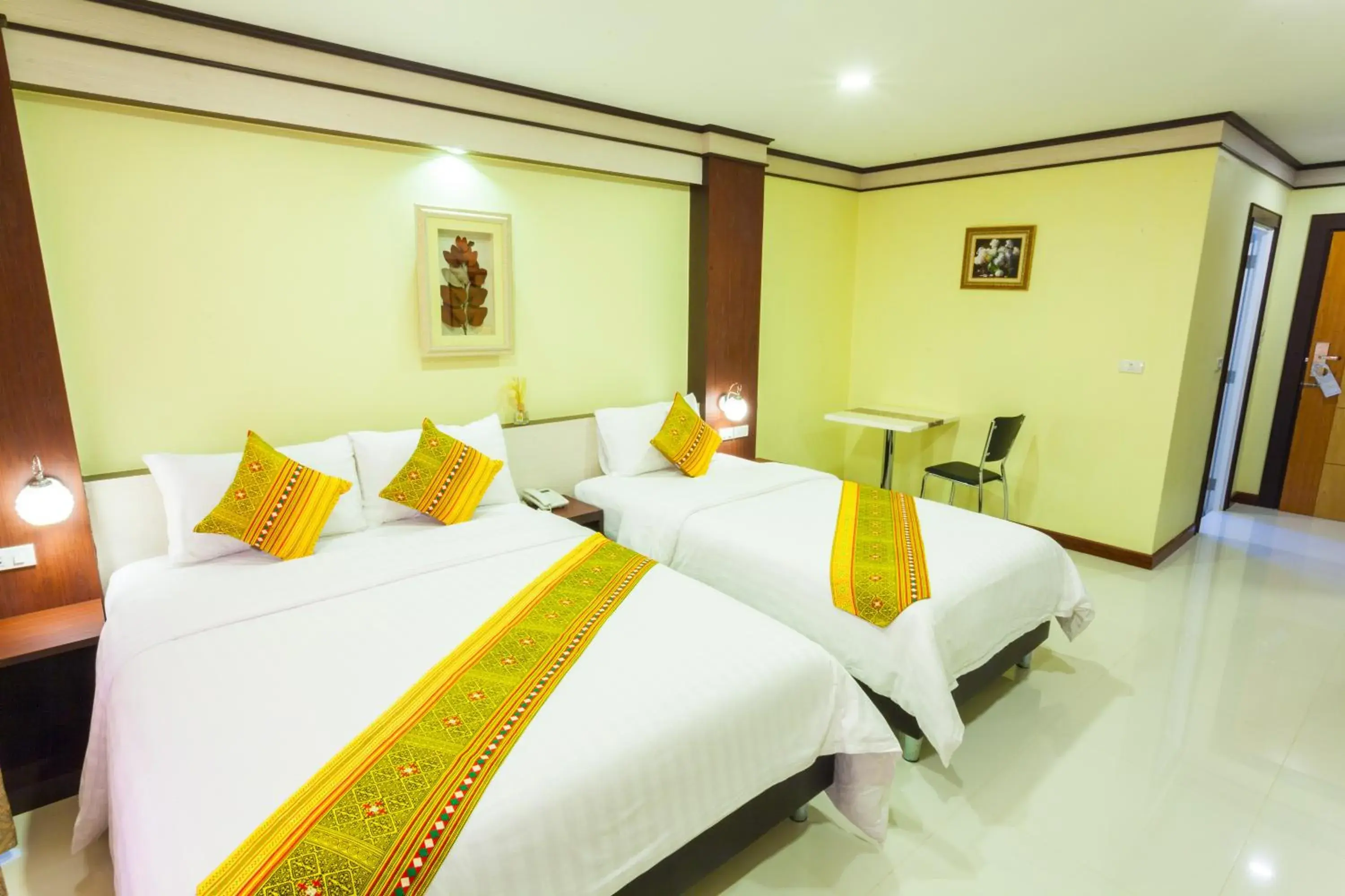 Deluxe Twin Room in Chokdee Place Deluxe Twin Room in Chokdee Place