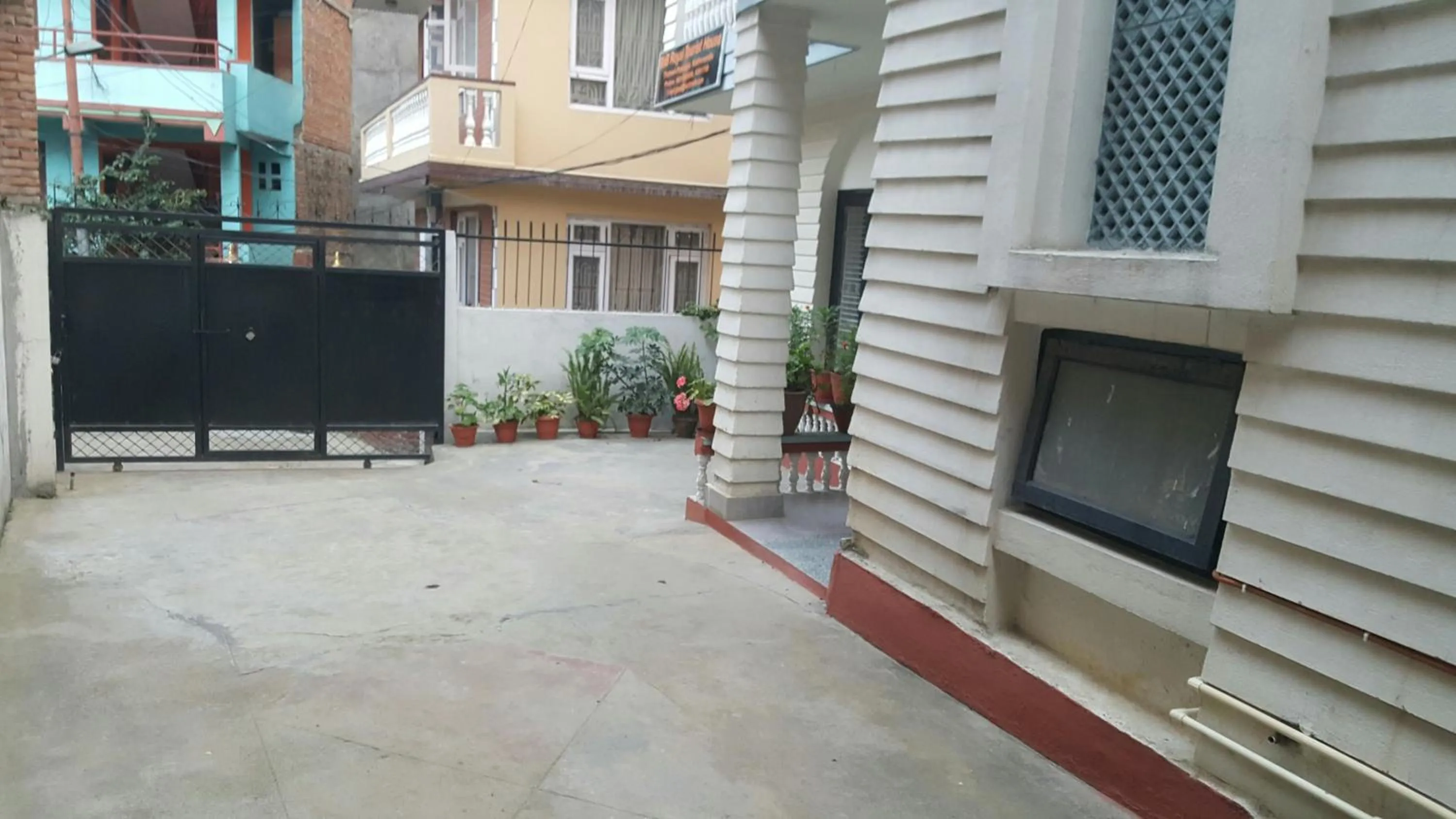 BnB Royal Tourist House