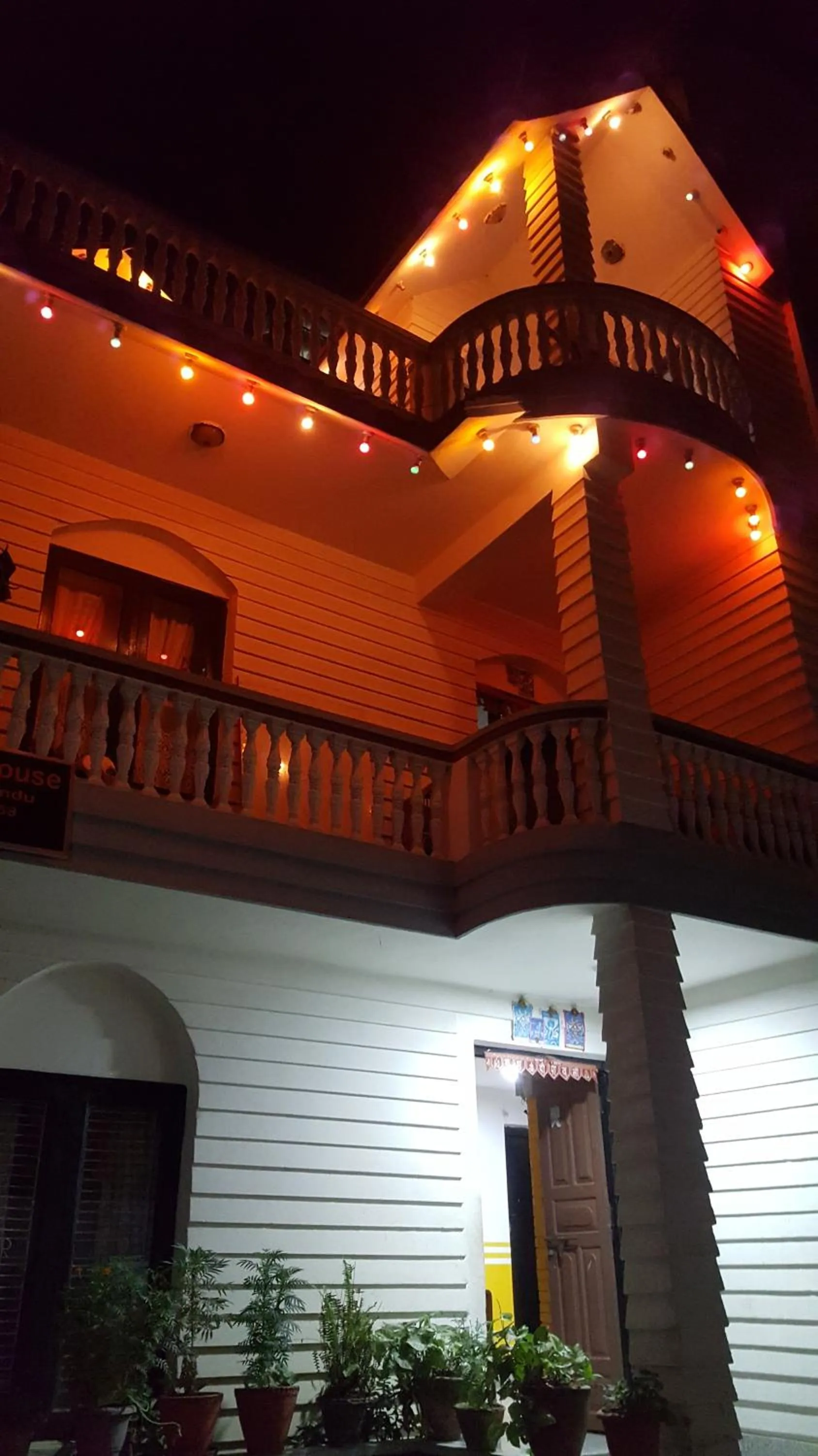 BnB Royal Tourist House