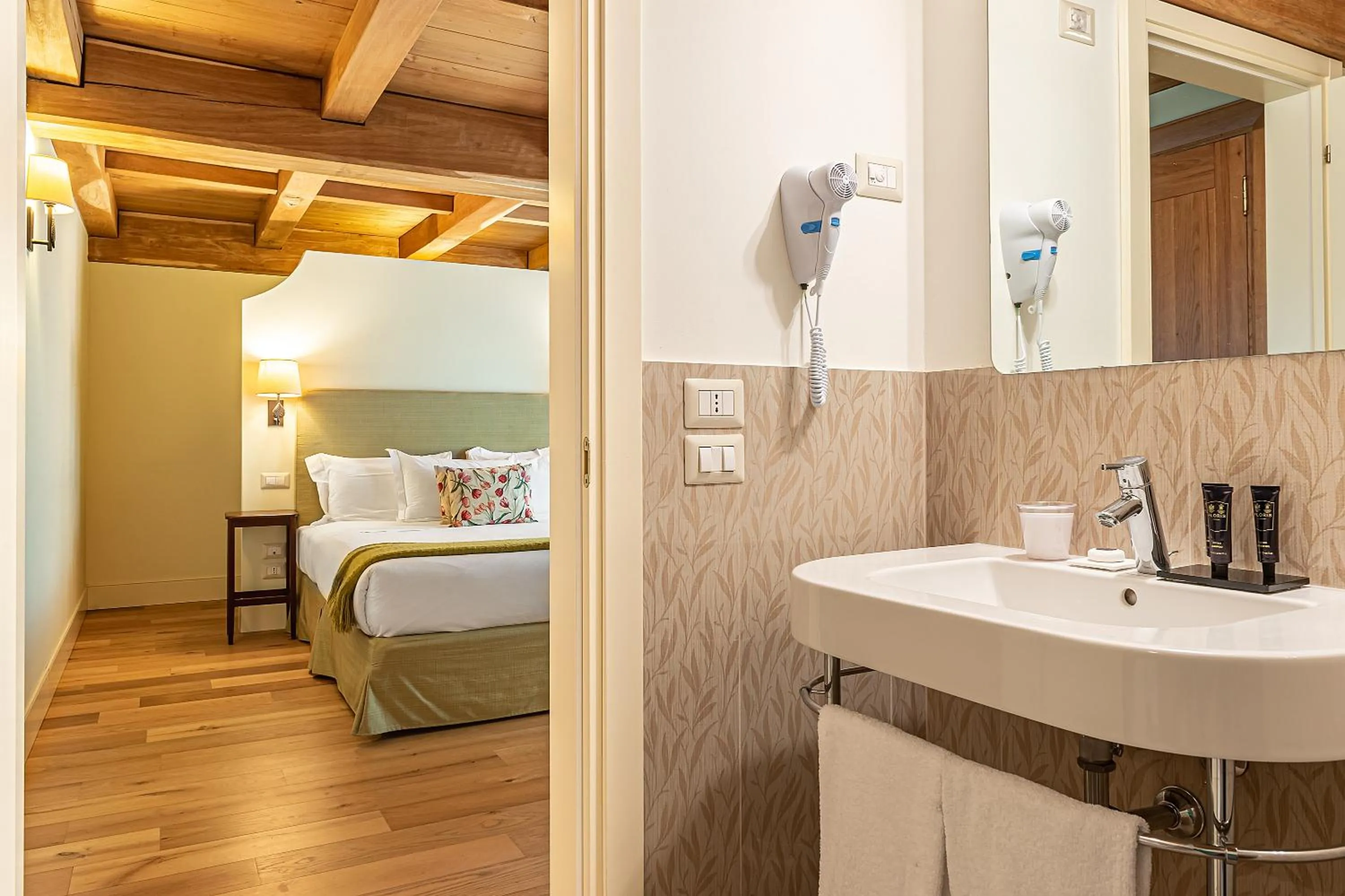 Bedroom, Bed in Fiori e Frutti Hotel Agriresort Venezia Mestre