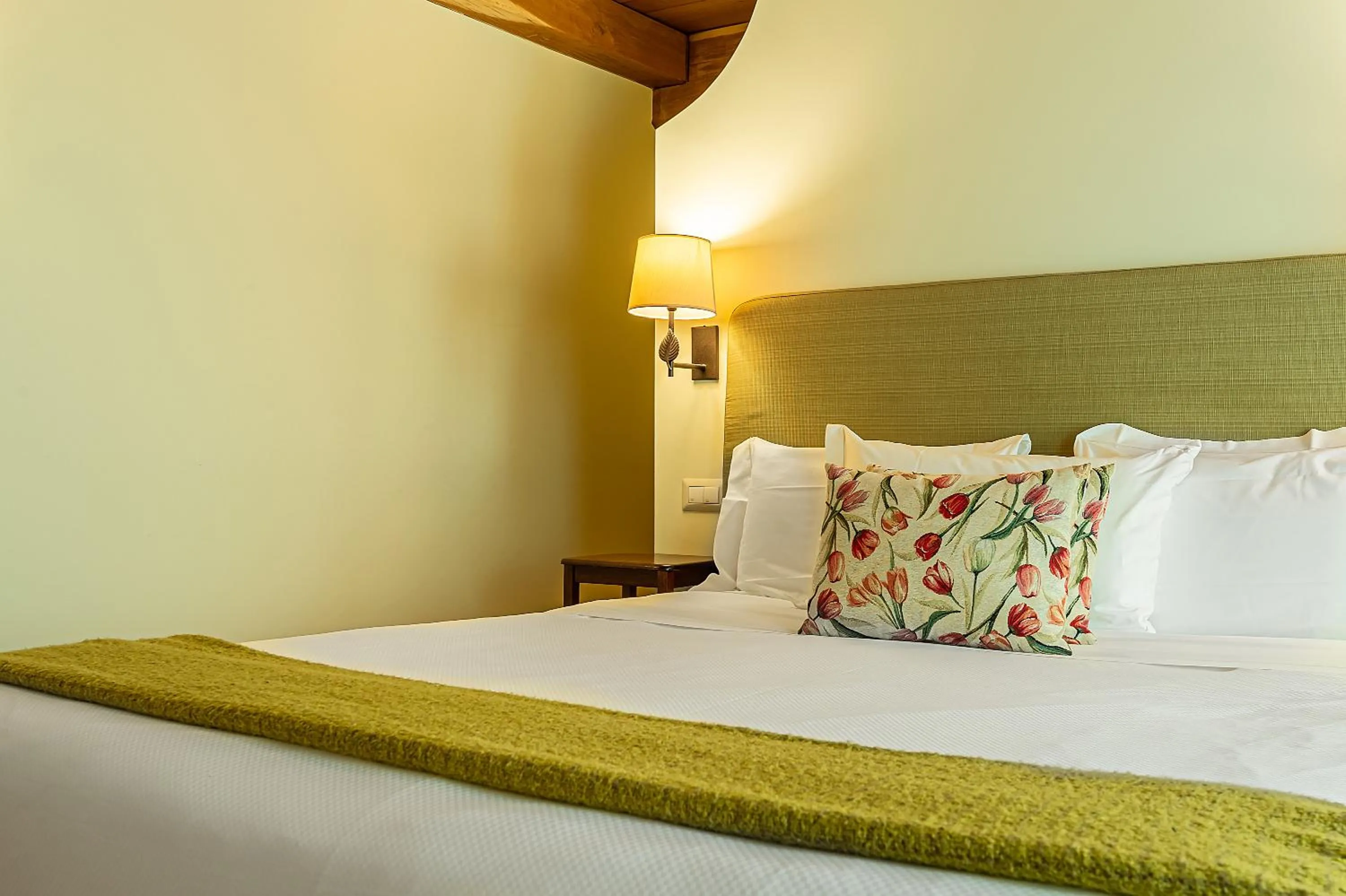 Decorative detail, Bed in Fiori e Frutti Hotel Agriresort Venezia Mestre