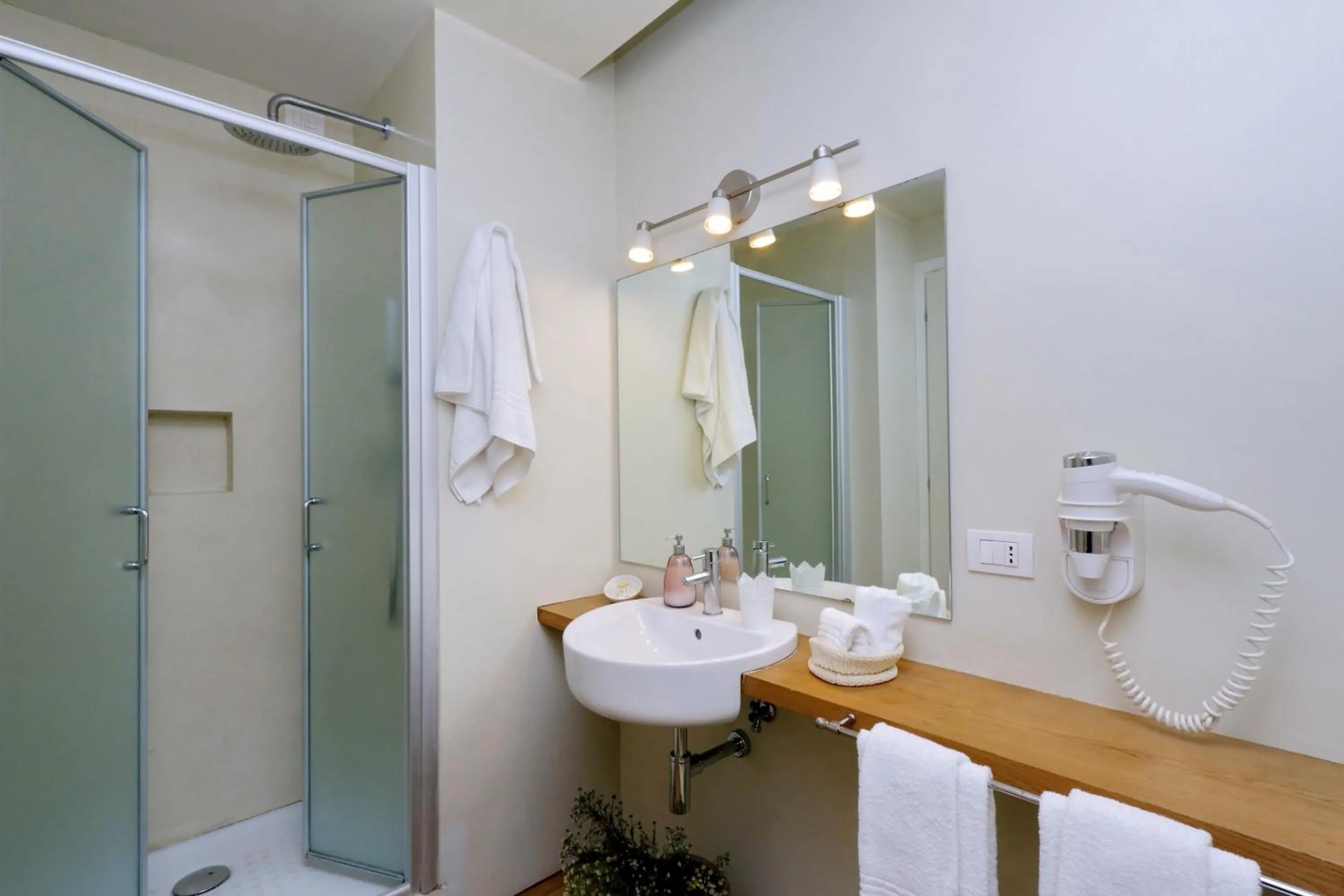 Bathroom in Guest House Amaranto Romano