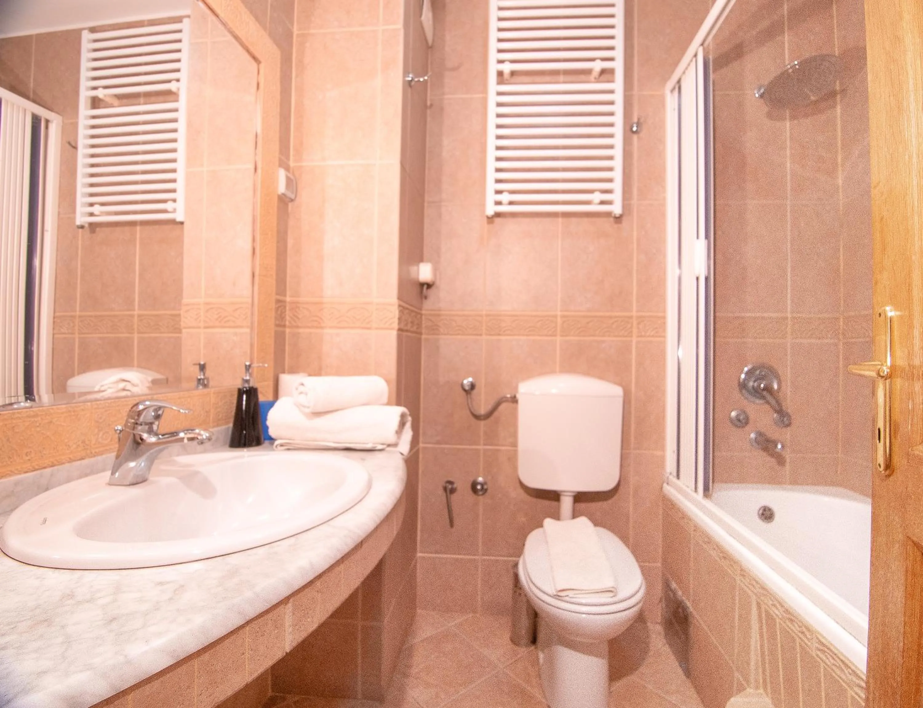 Bathroom in Apartments and Rooms Levantin Inn