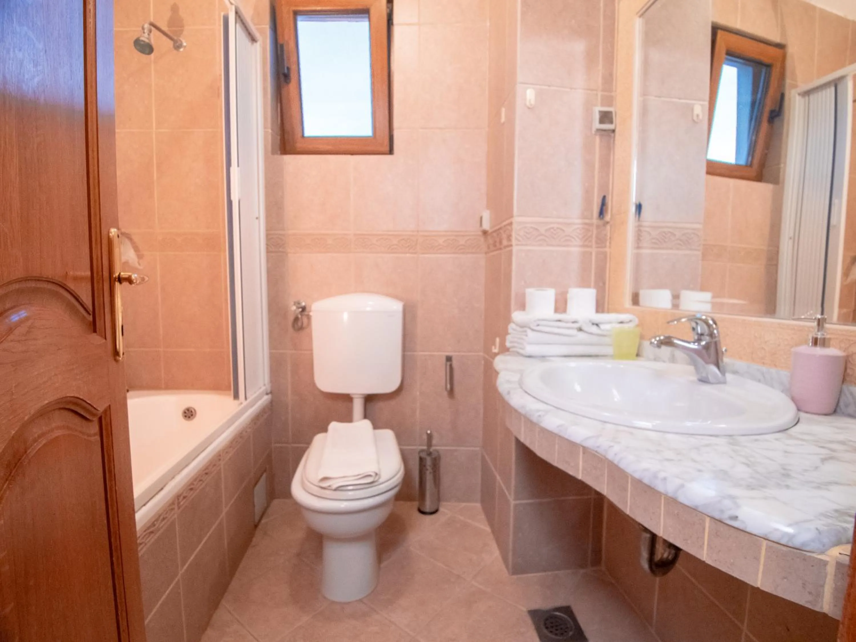 Bathroom in Apartments and Rooms Levantin Inn