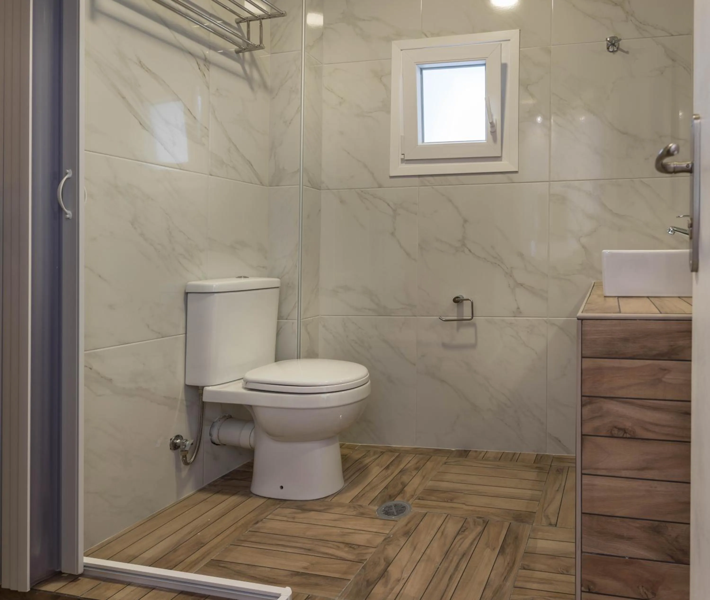 Bathroom in Mare Naxia Hotel