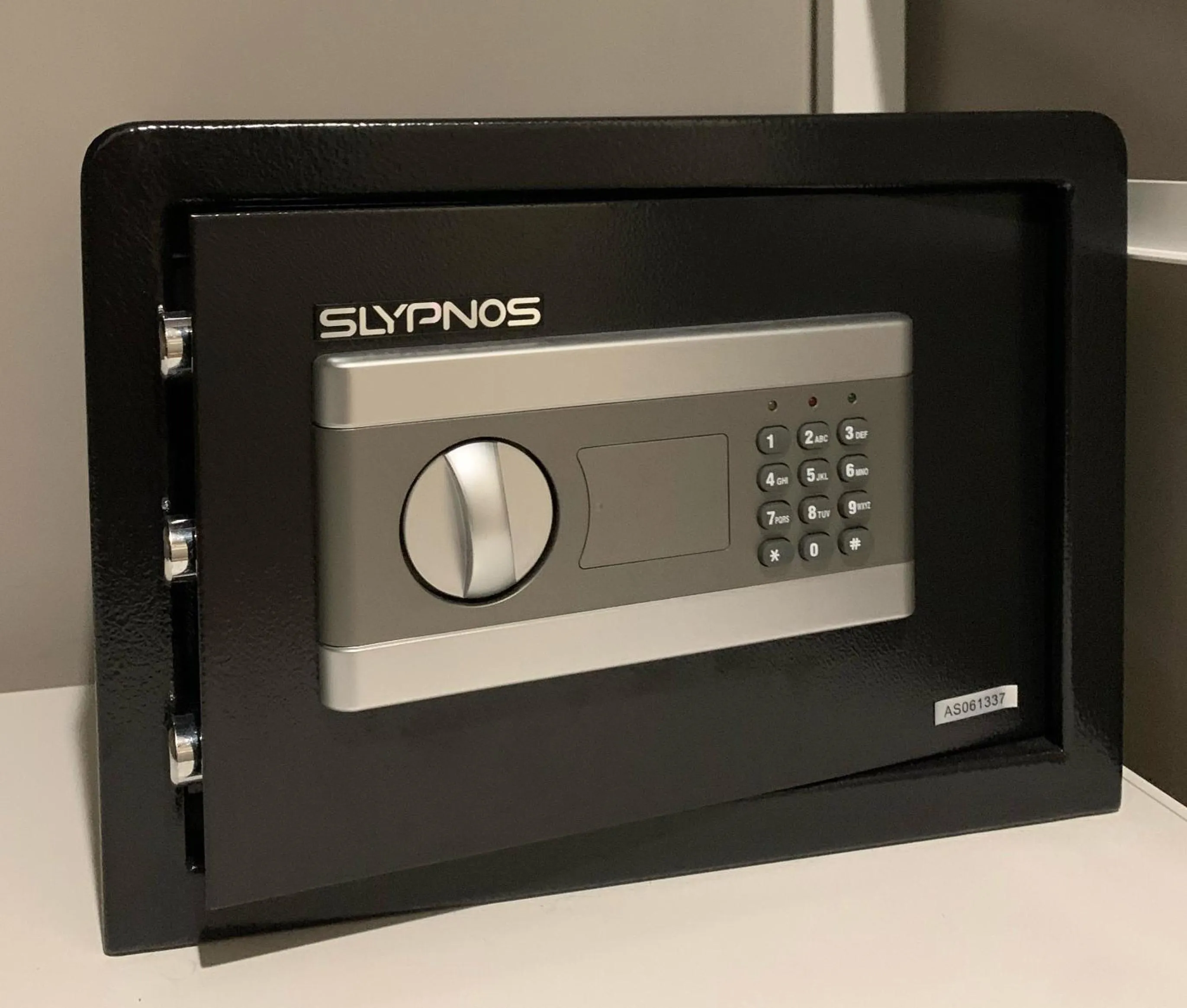 safe in La Design.aTA Experience Bed & Breakfast