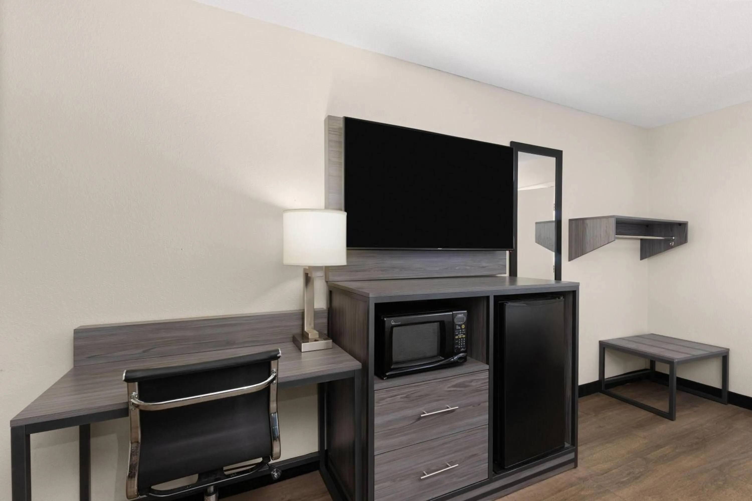 Photo of the whole room in Baymont by Wyndham Richburg - Chester Area