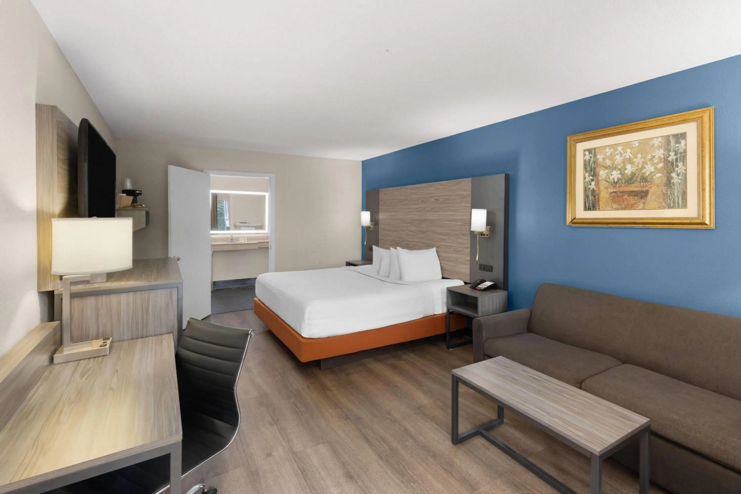 Photo of the whole room, Bed in Baymont by Wyndham Richburg - Chester Area