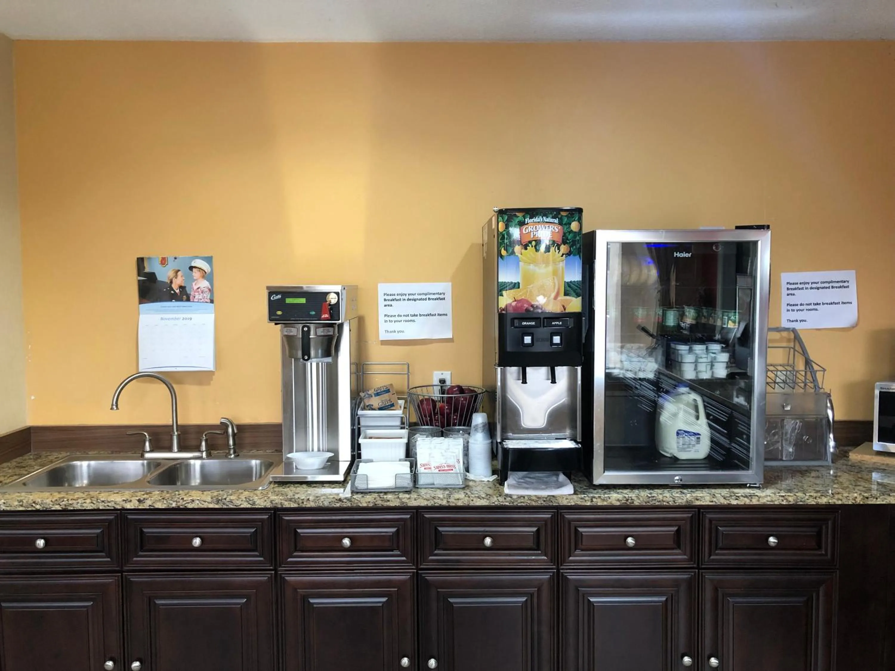 Breakfast in Baymont by Wyndham Richburg - Chester Area