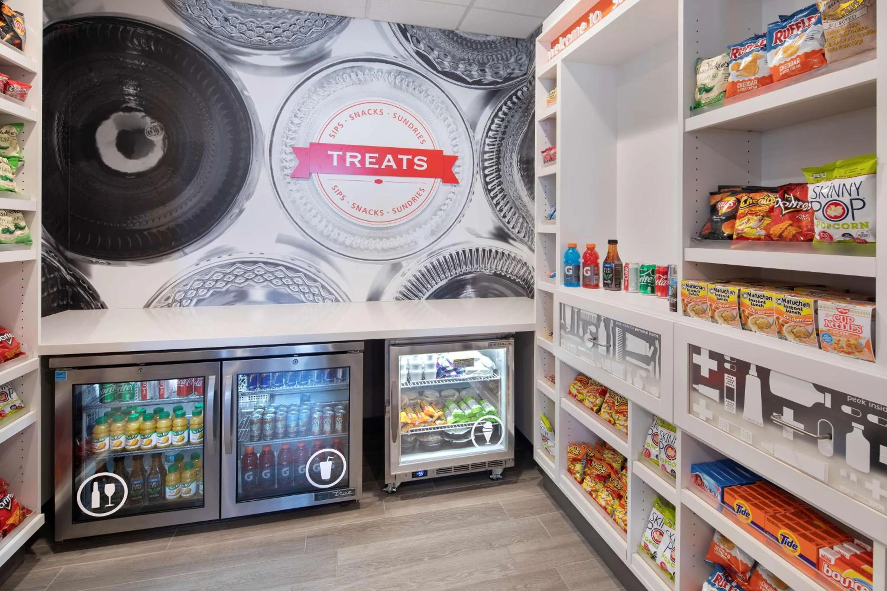 Restaurant/places to eat in Hampton Inn Santa Cruz West, Ca