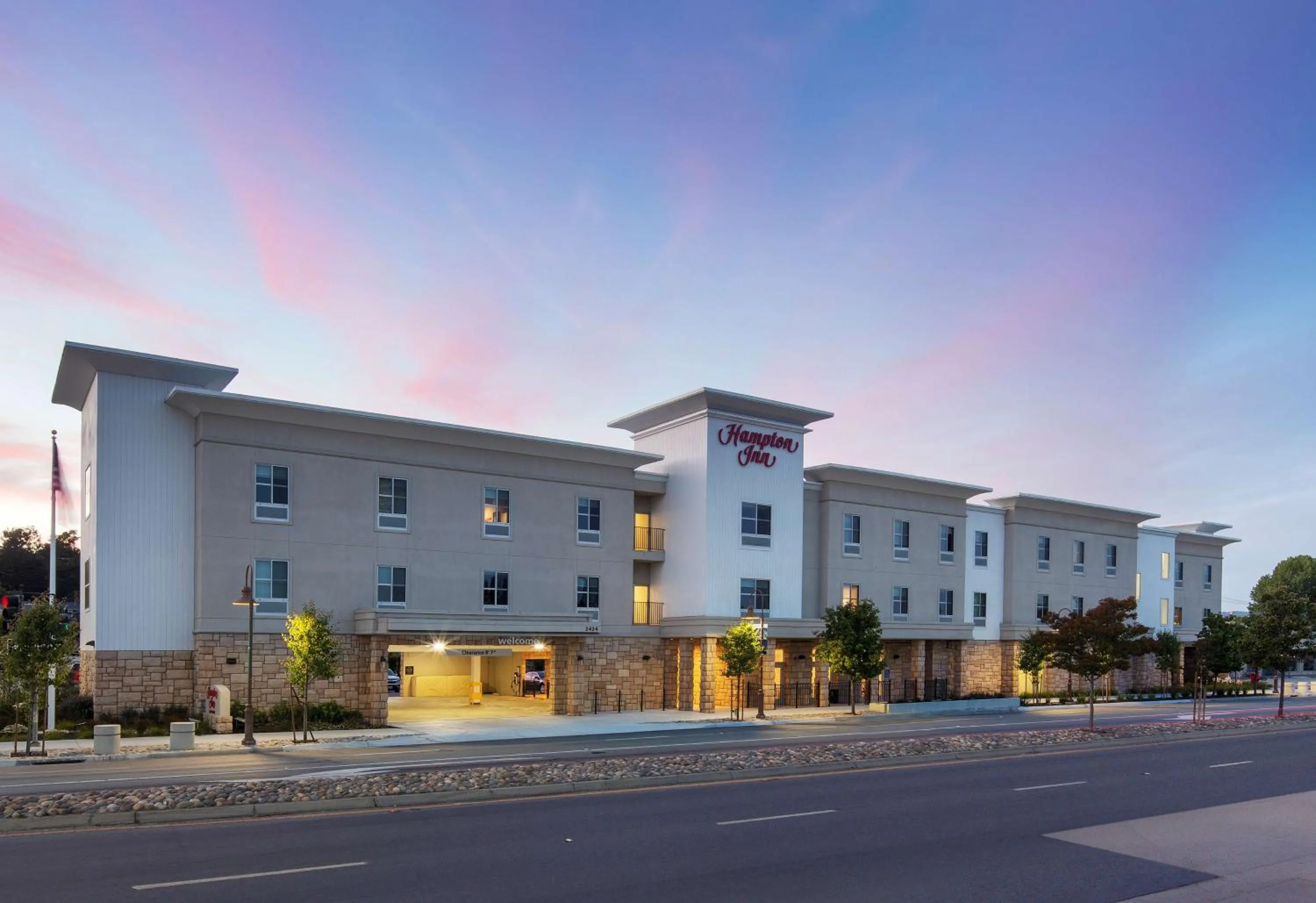 Property building in Hampton Inn Santa Cruz West, Ca