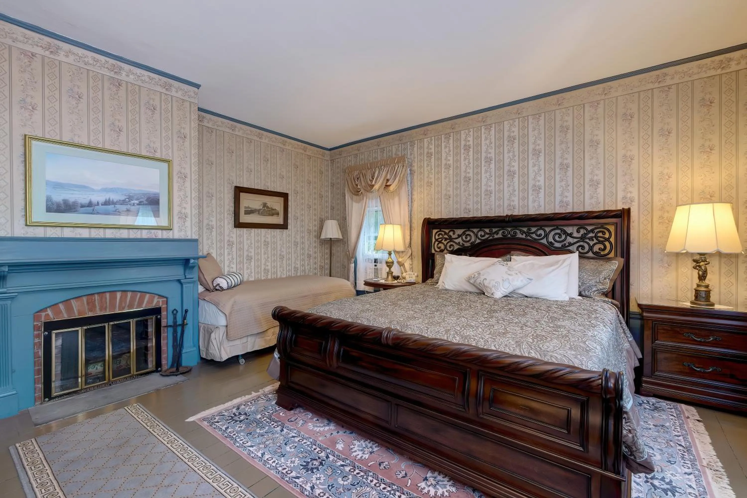 Bedroom, Bed in Mira Monte Inn & Suites