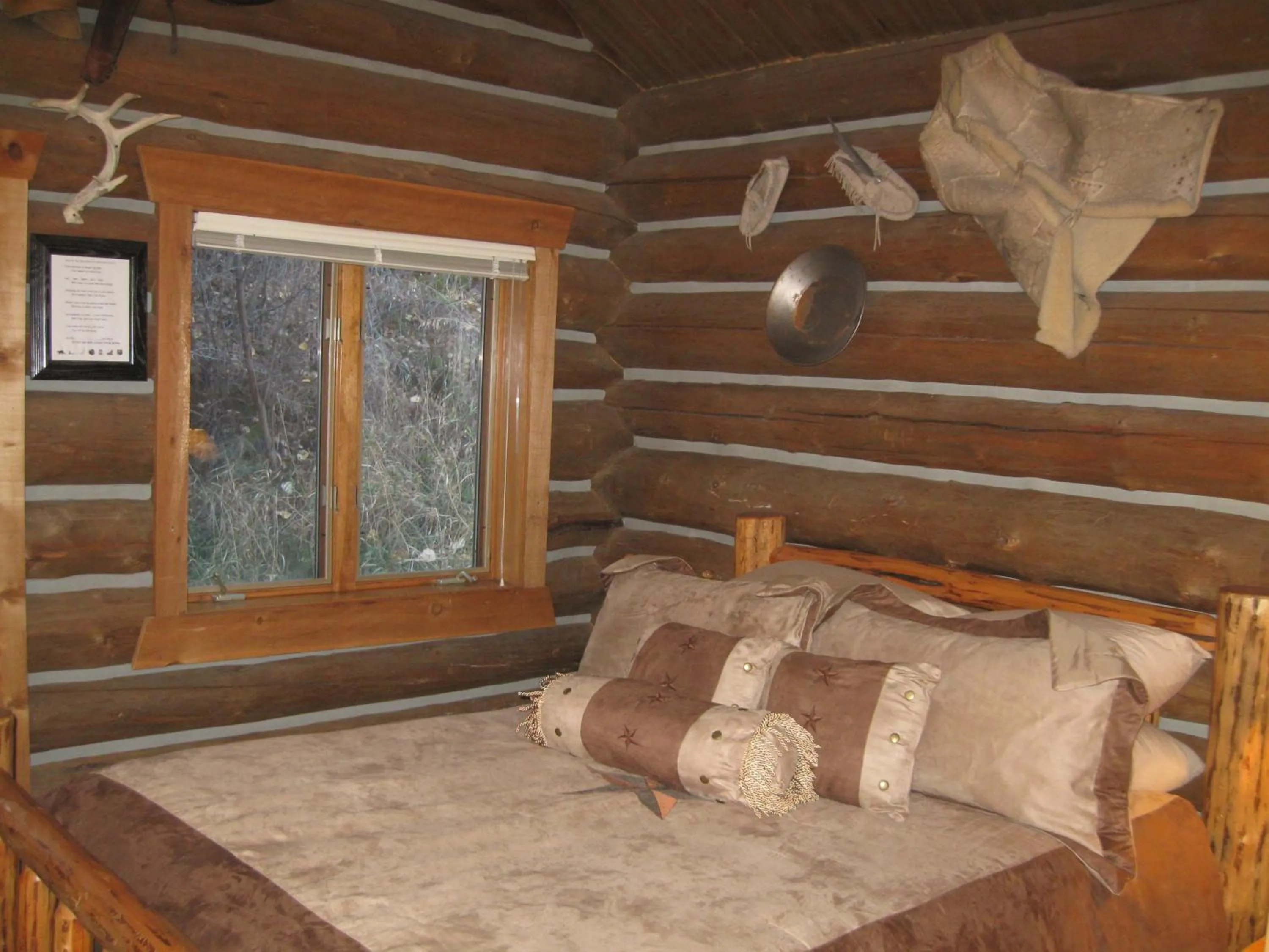 Bedroom, Bed in Rye Creek Lodge