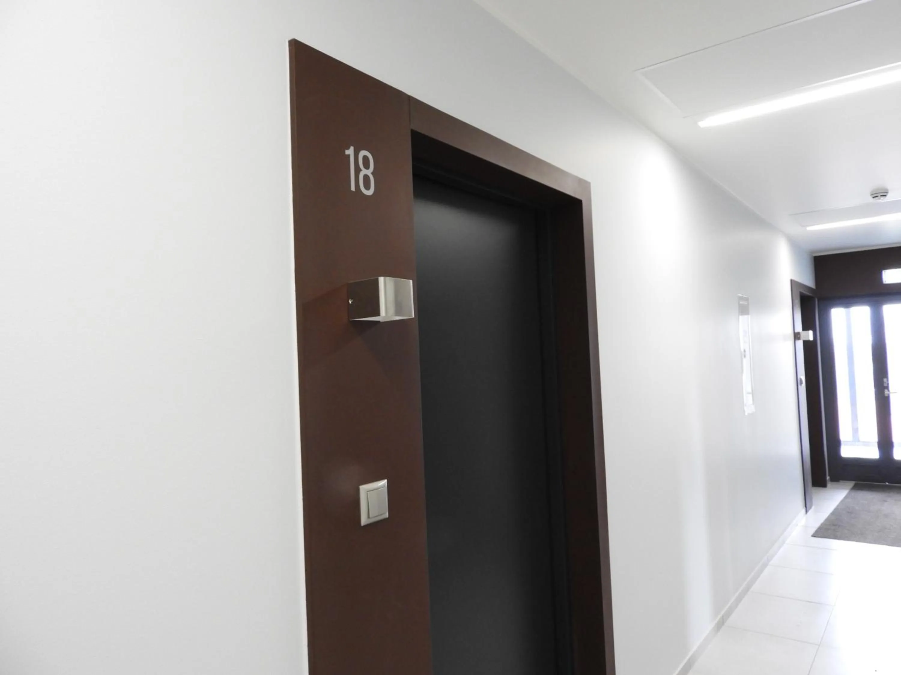 Text overlay in Martensi Maja