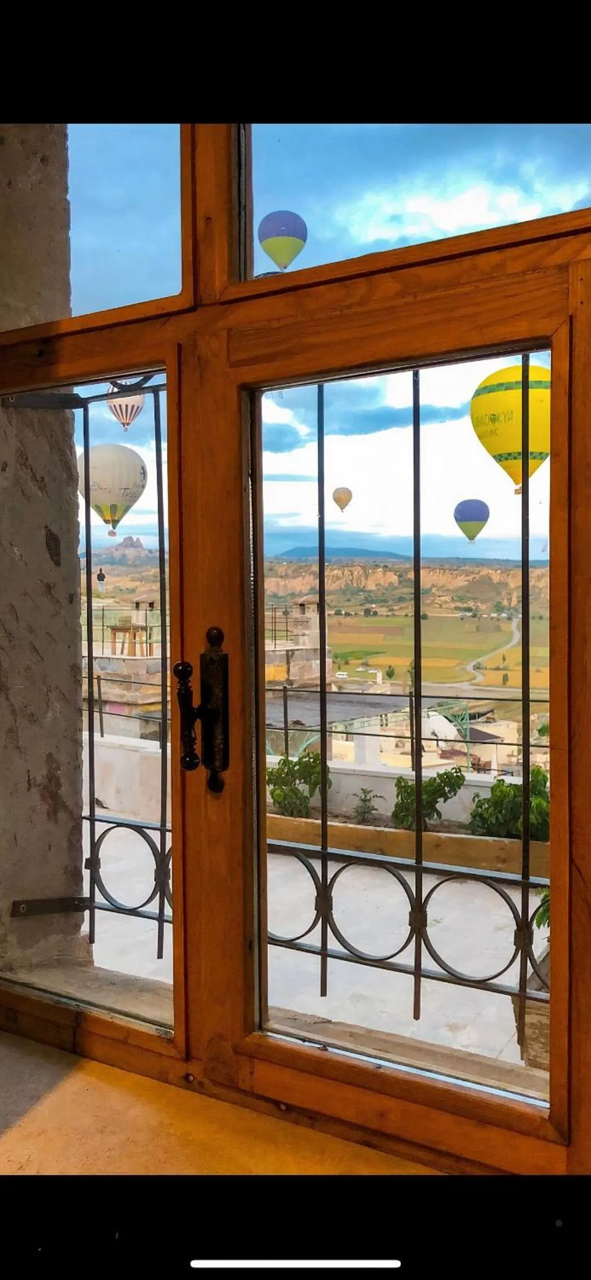 Inner courtyard view in Seki Cave Suites