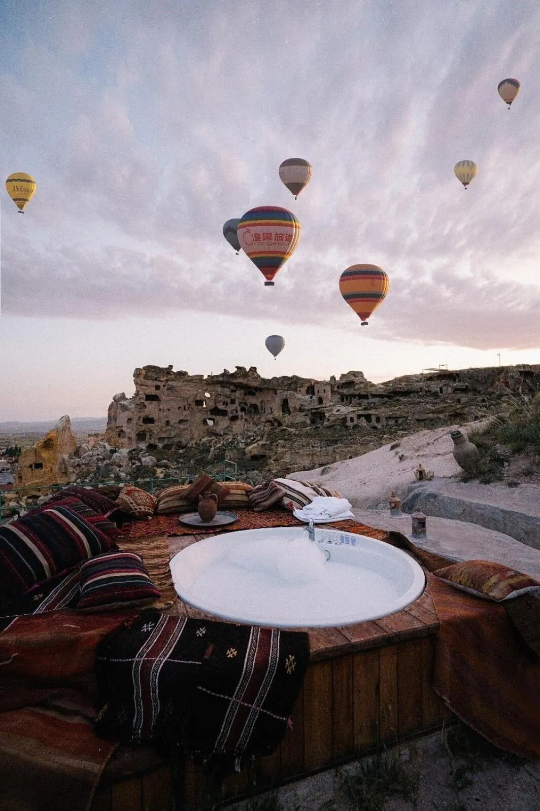 Day in Seki Cave Suites