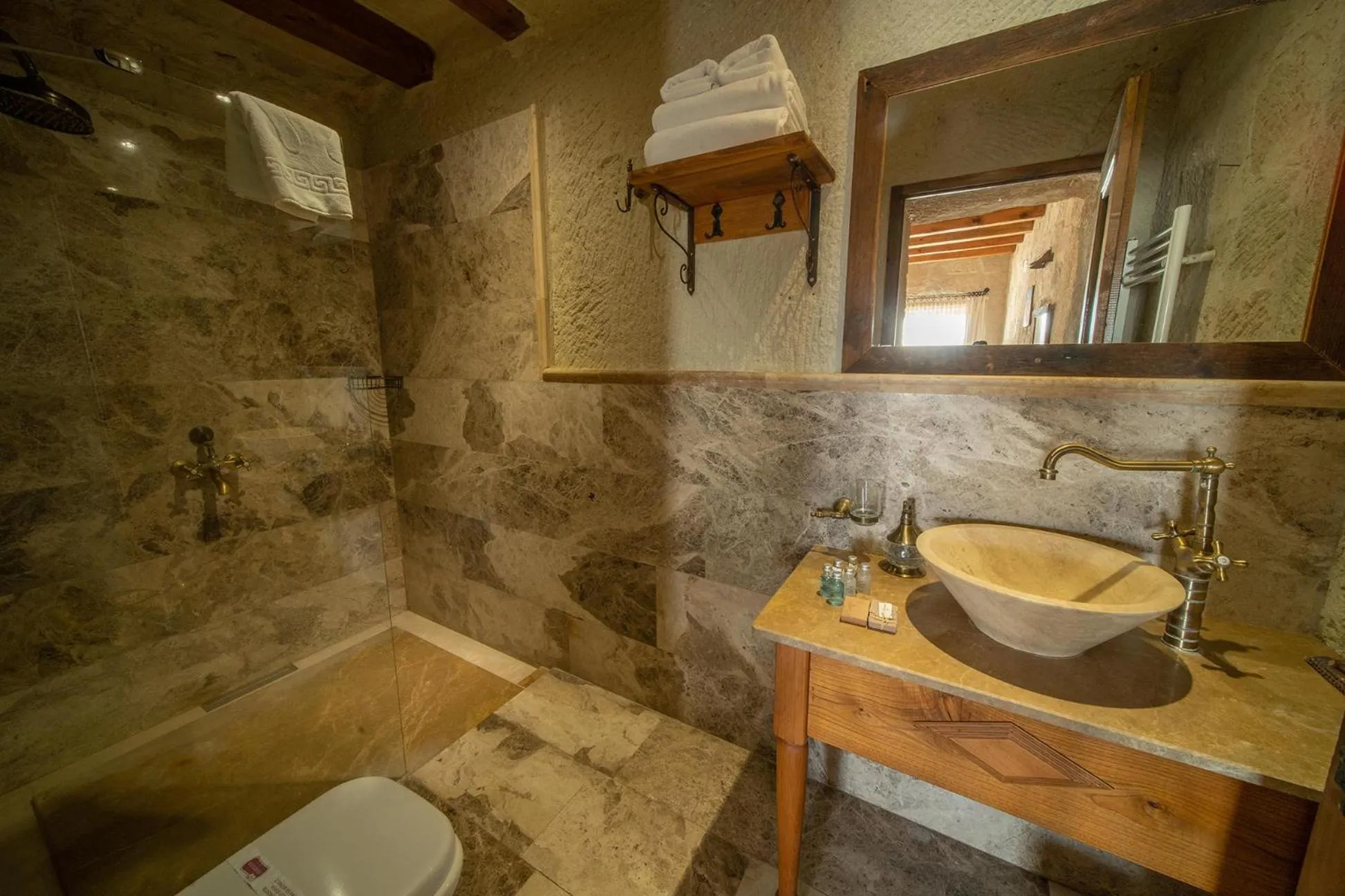 Bathroom in Seki Cave Suites