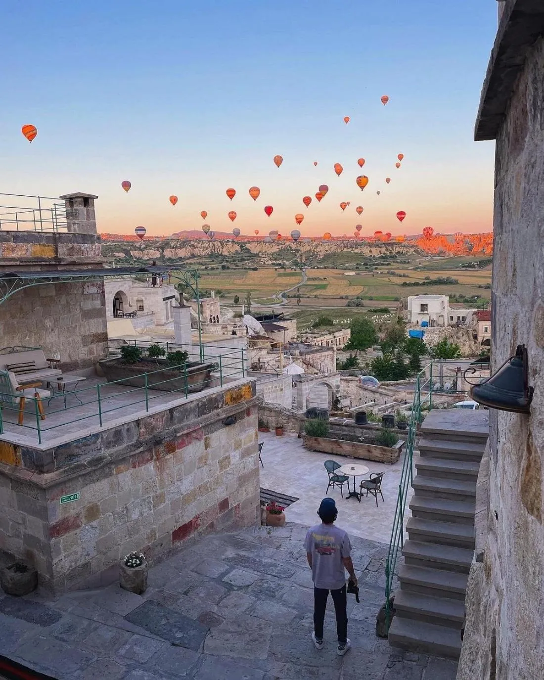 Property building in Seki Cave Suites