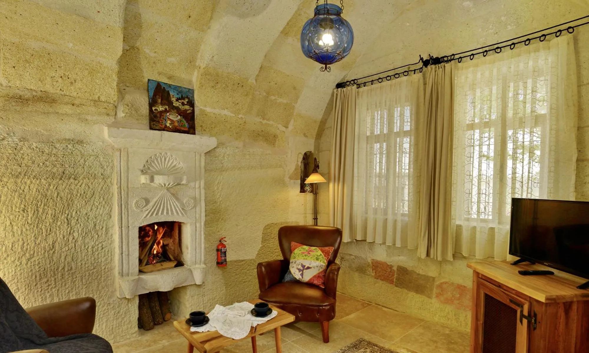 Massage in Seki Cave Suites