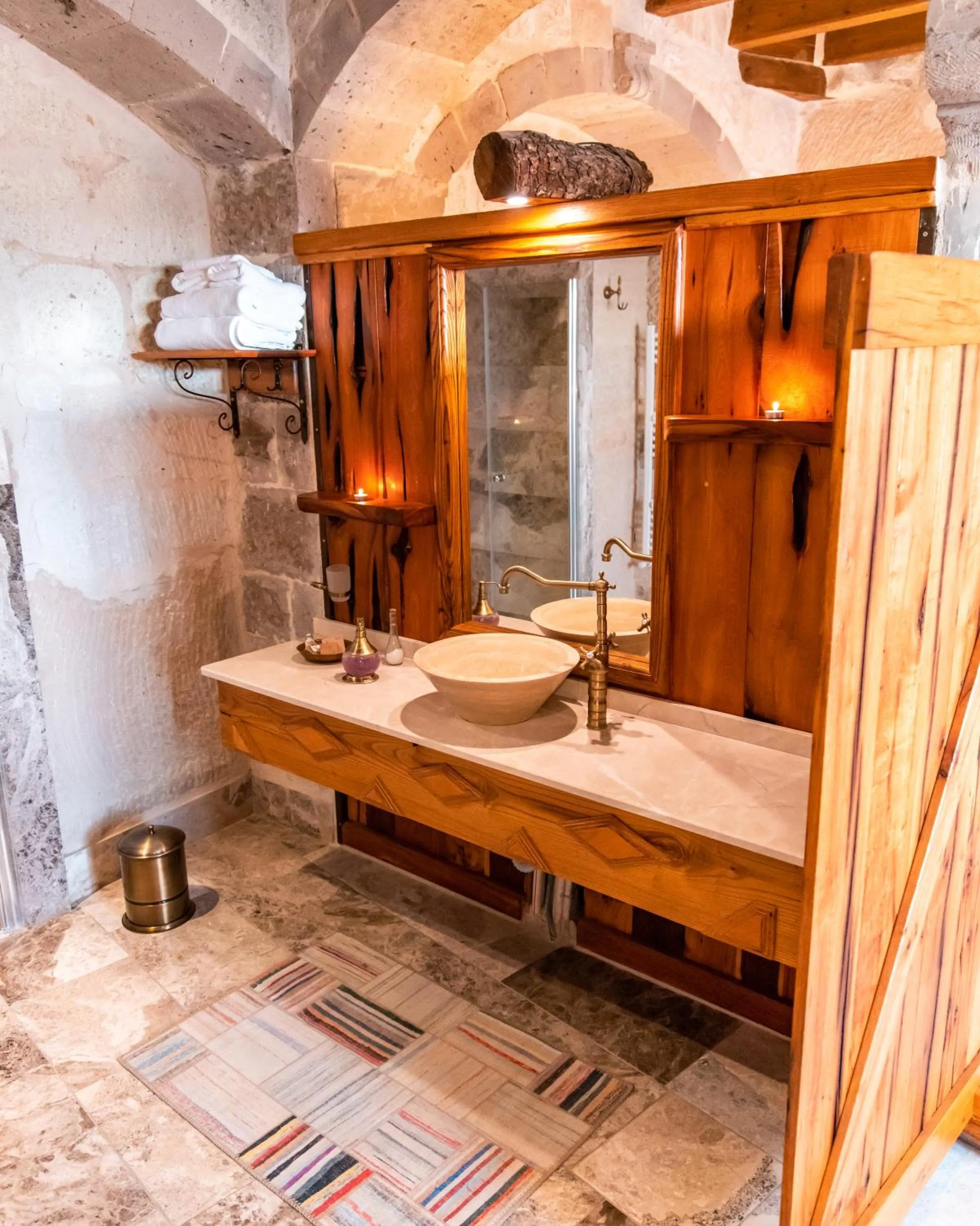Bathroom in Seki Cave Suites