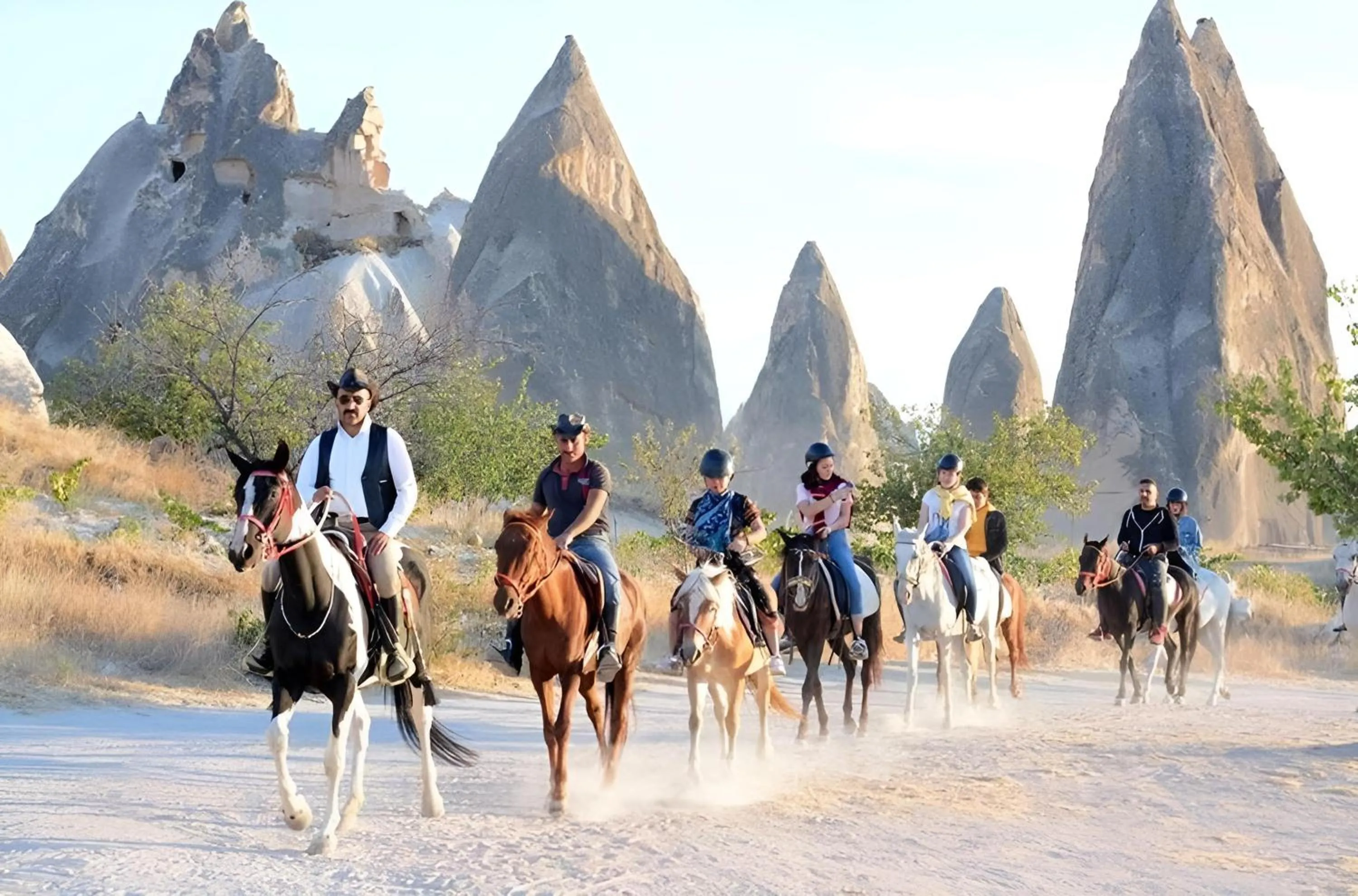 Horse-riding in Seki Cave Suites