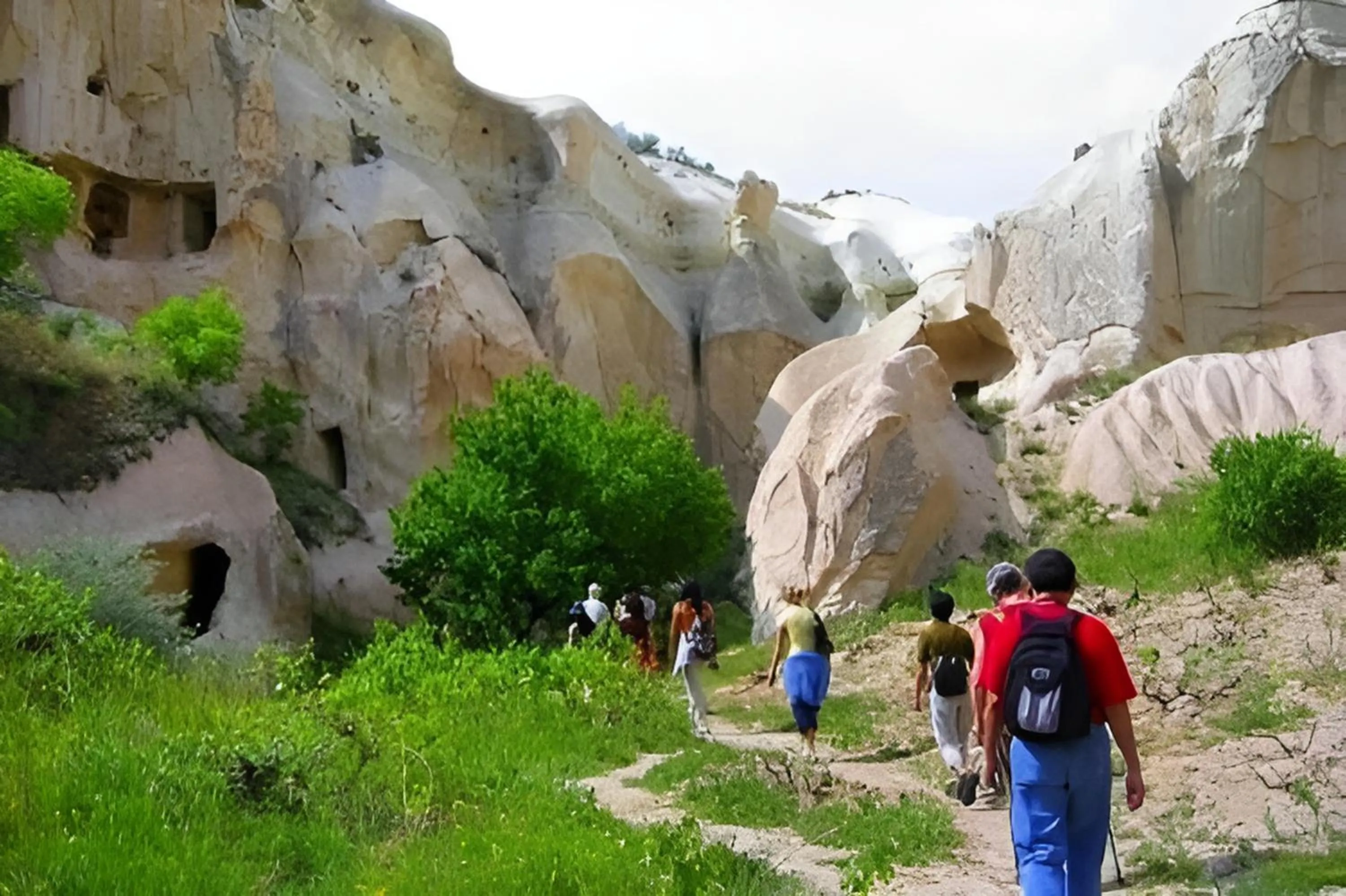 Hiking in Seki Cave Suites