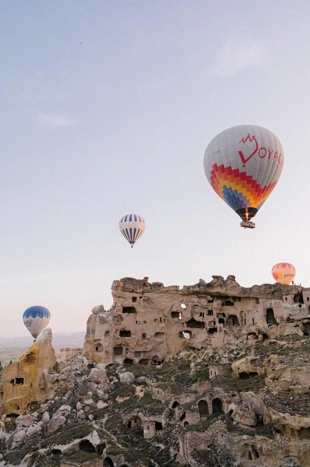 Day in Seki Cave Suites