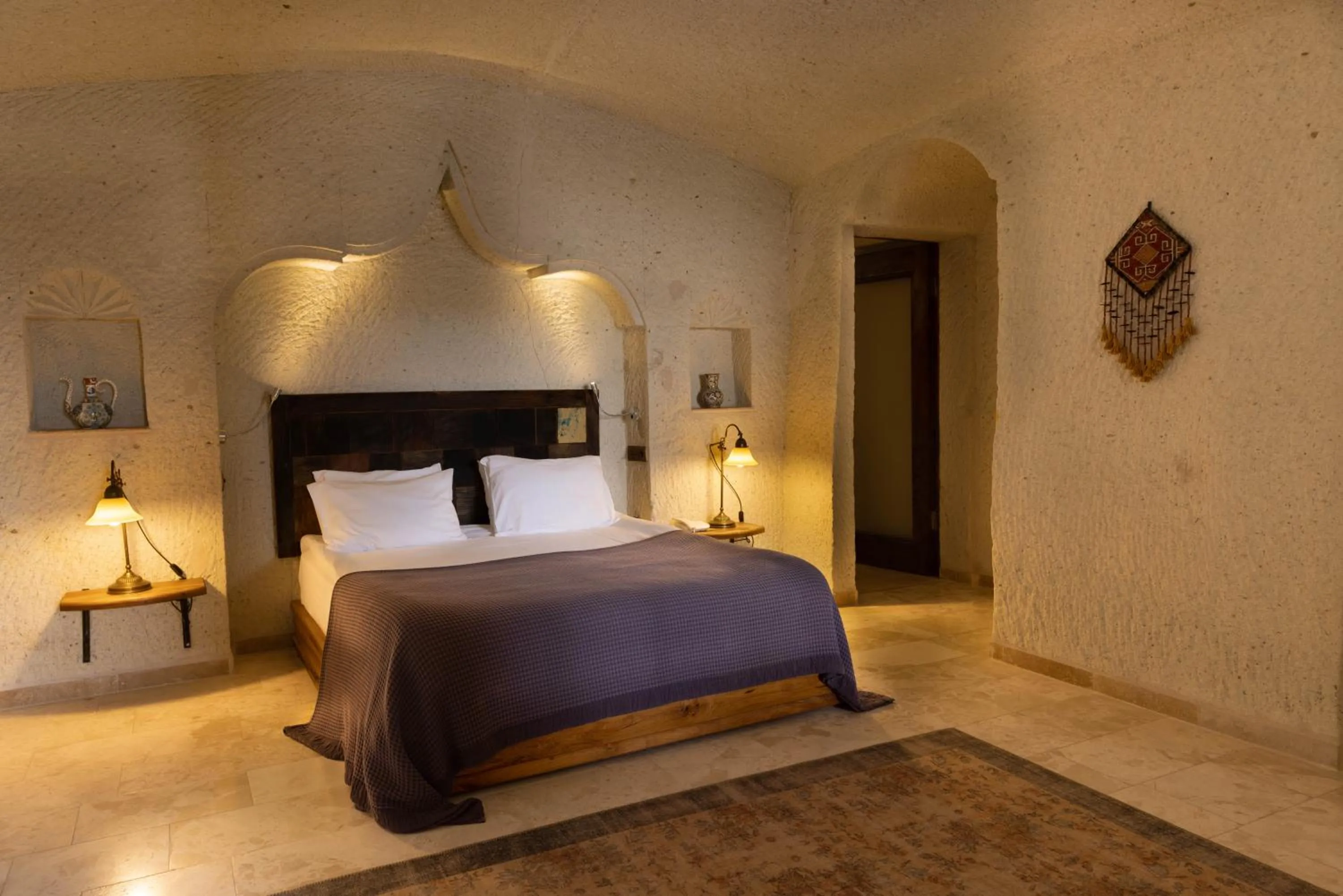 Bedroom, Bed in Seki Cave Suites