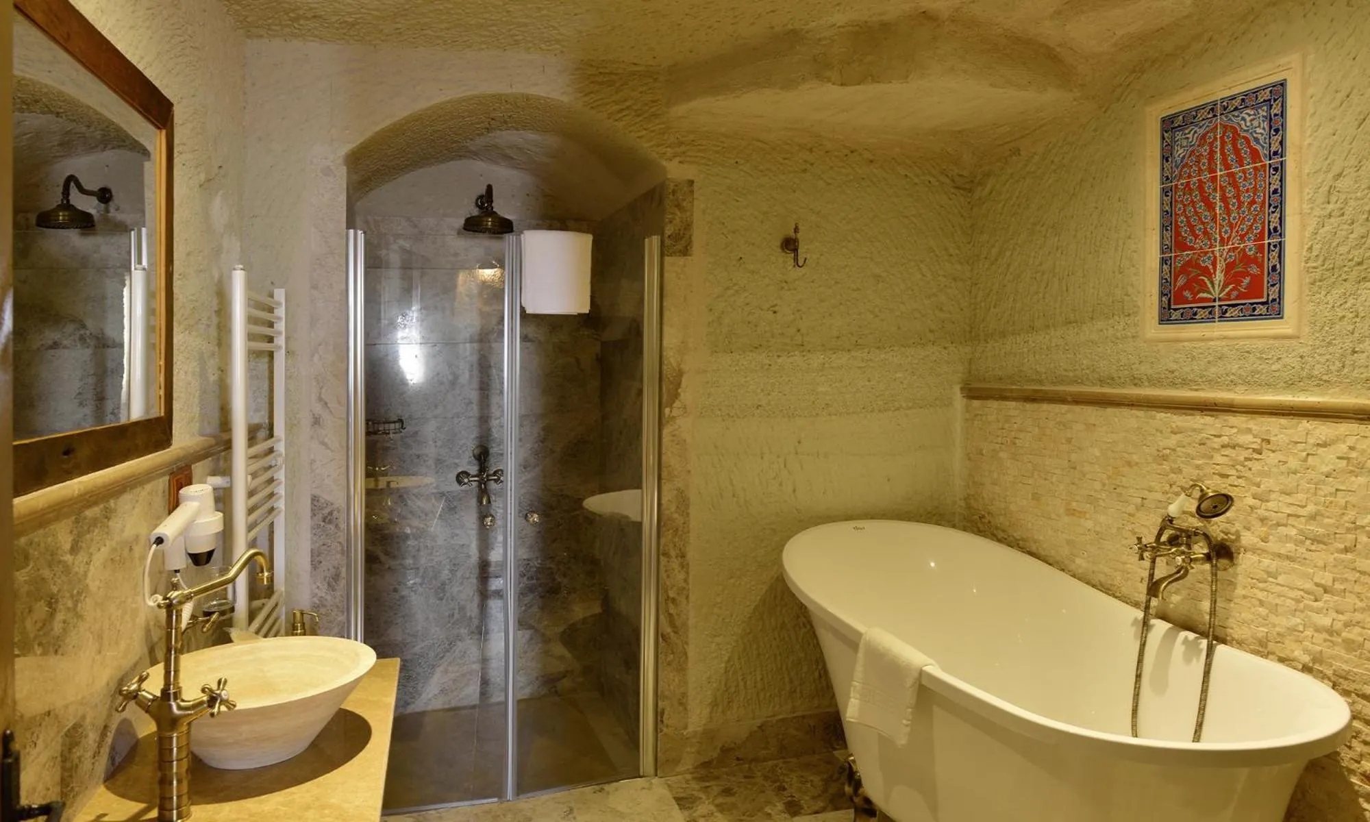 Bathroom in Seki Cave Suites
