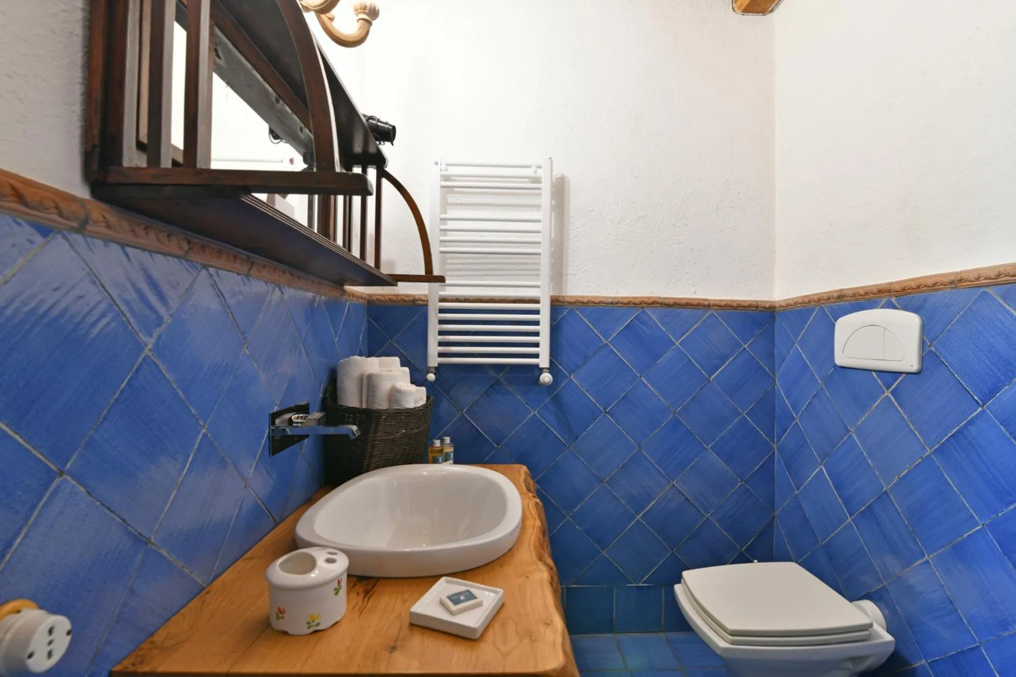 Bathroom in Terre Di Himera