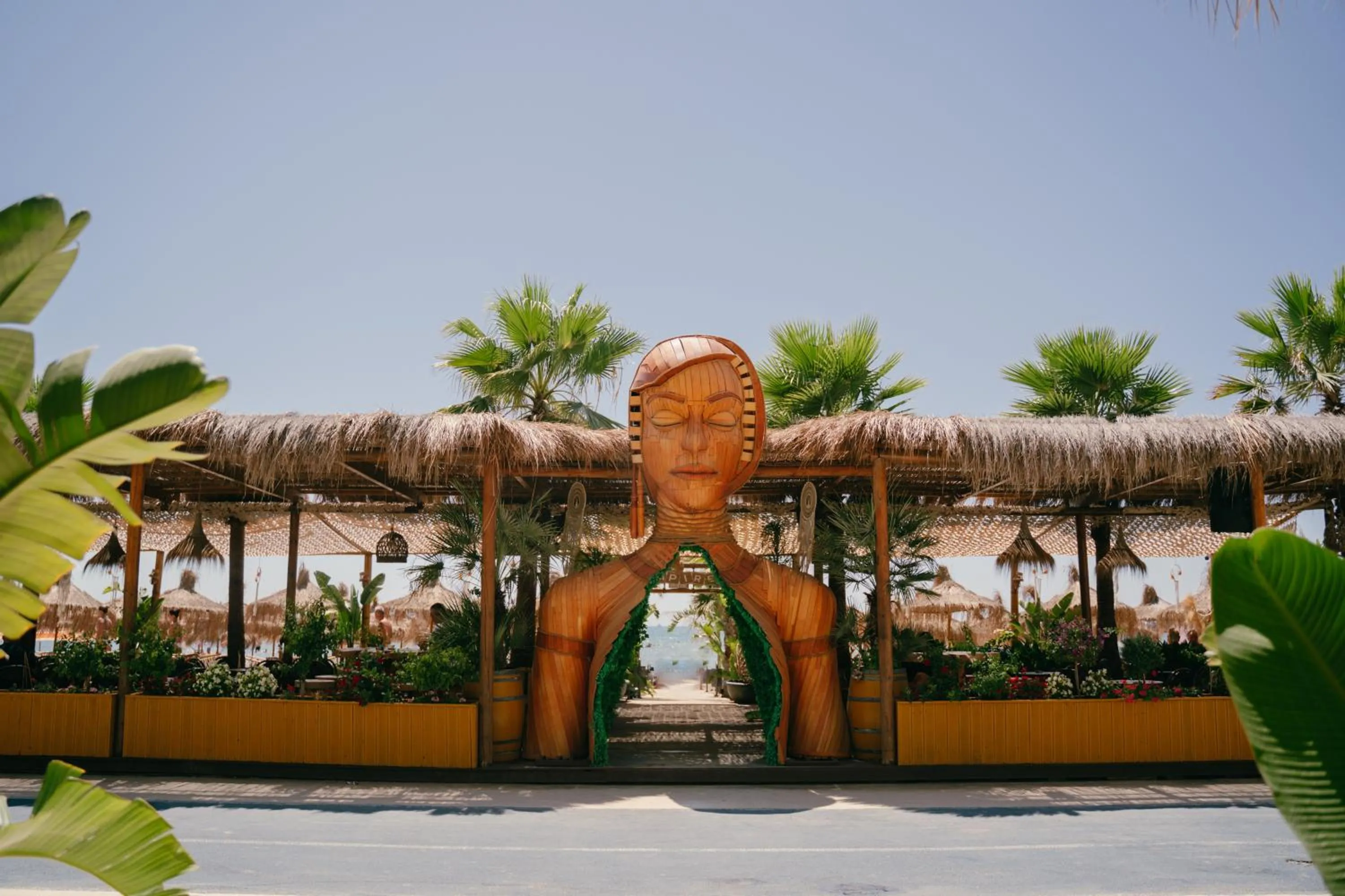 Day in Hotel Empire Albania