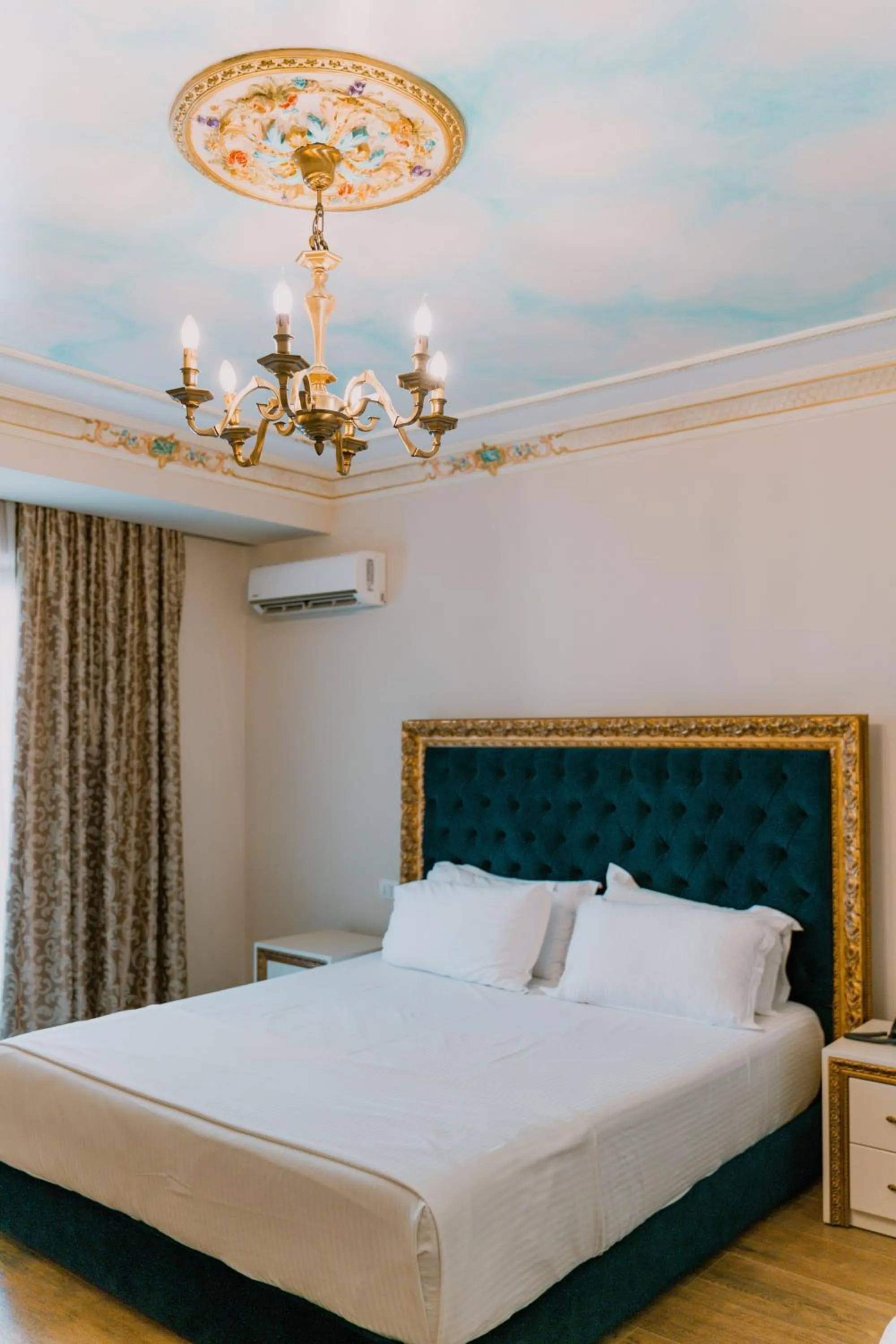 Bed in Hotel Empire Albania
