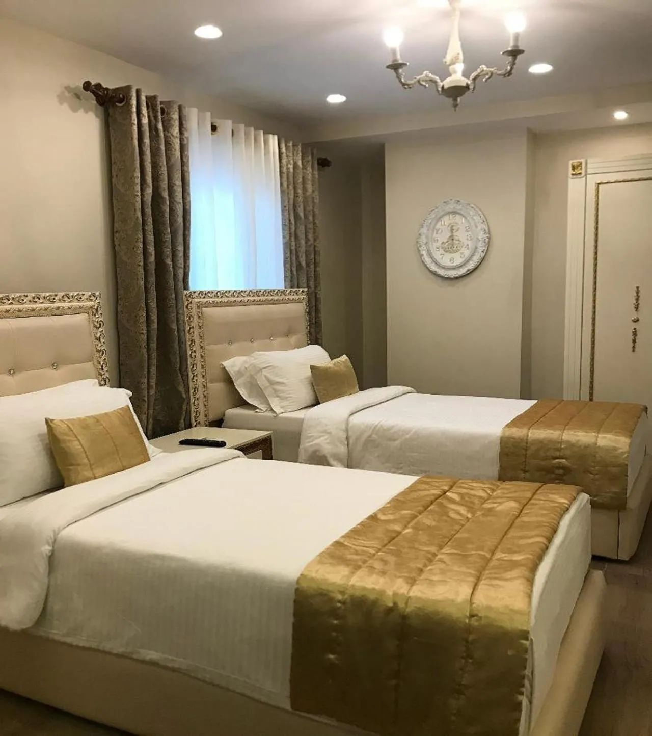 Bed in Hotel Empire Albania