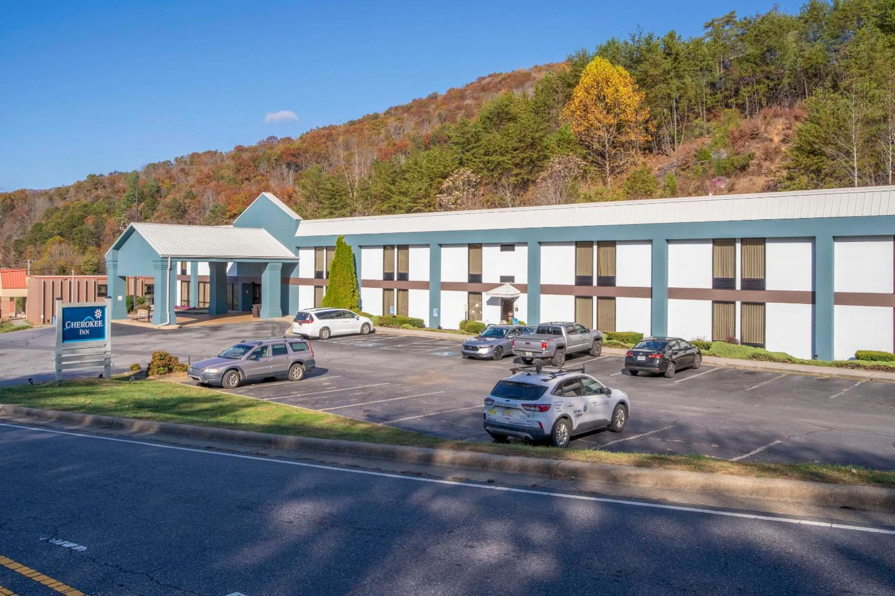 Property building in Cherokee Inn
