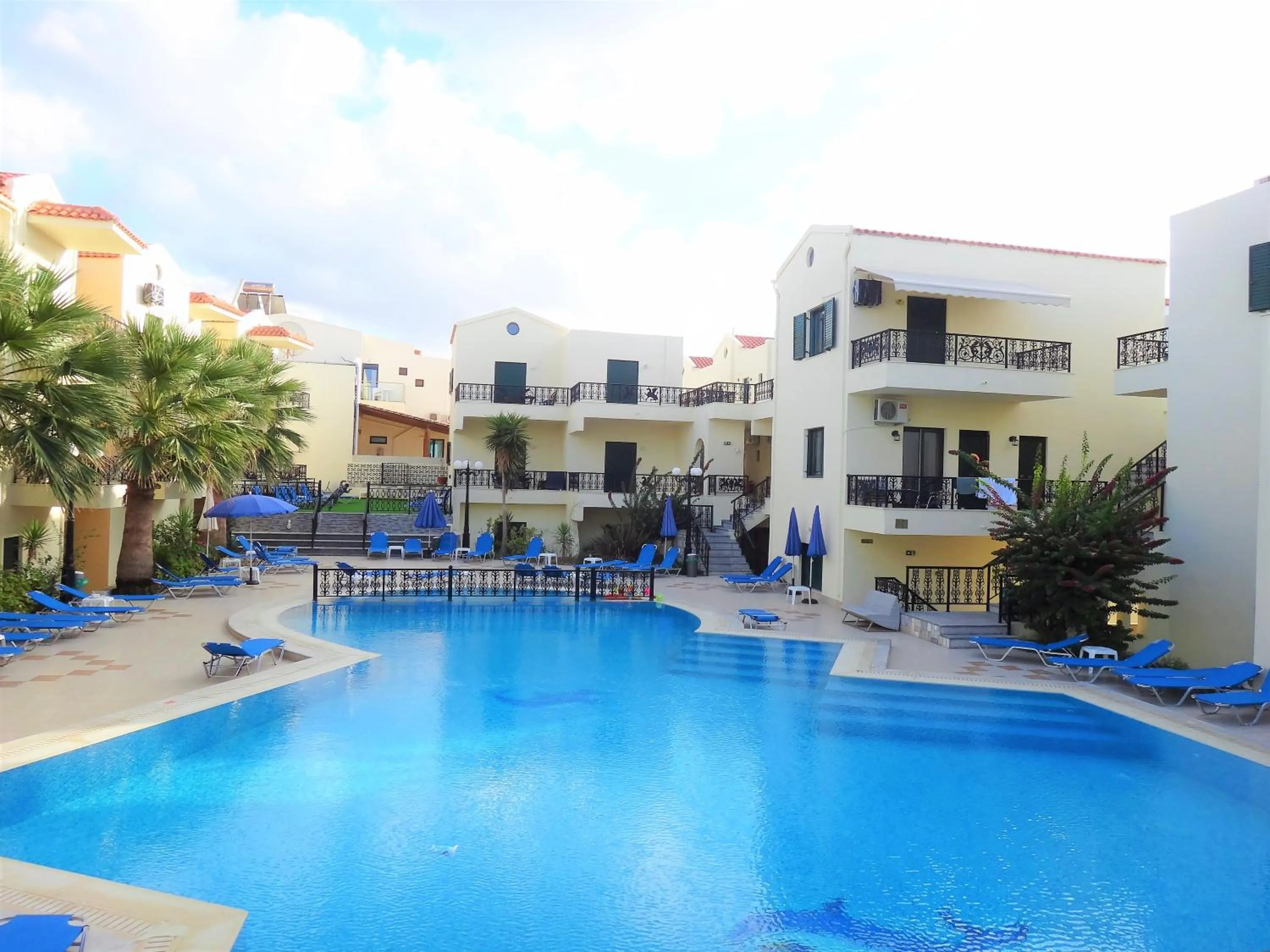 Property building in Diogenis Blue Palace