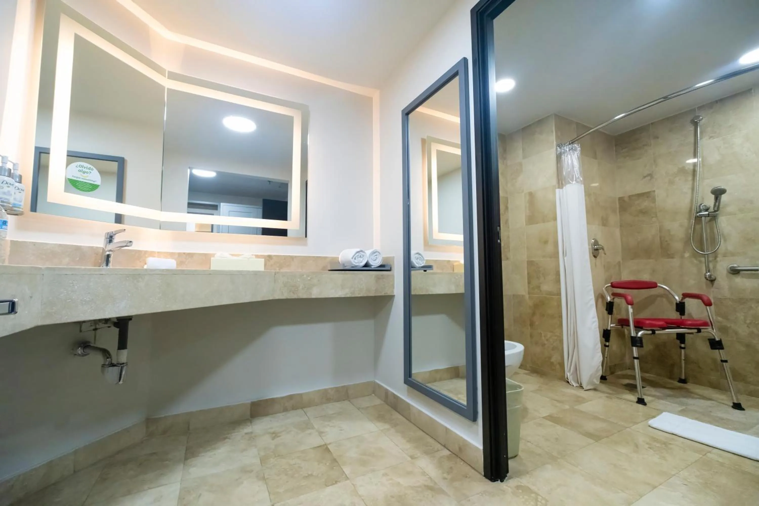 Bathroom in Holiday Inn Uruapan by IHG