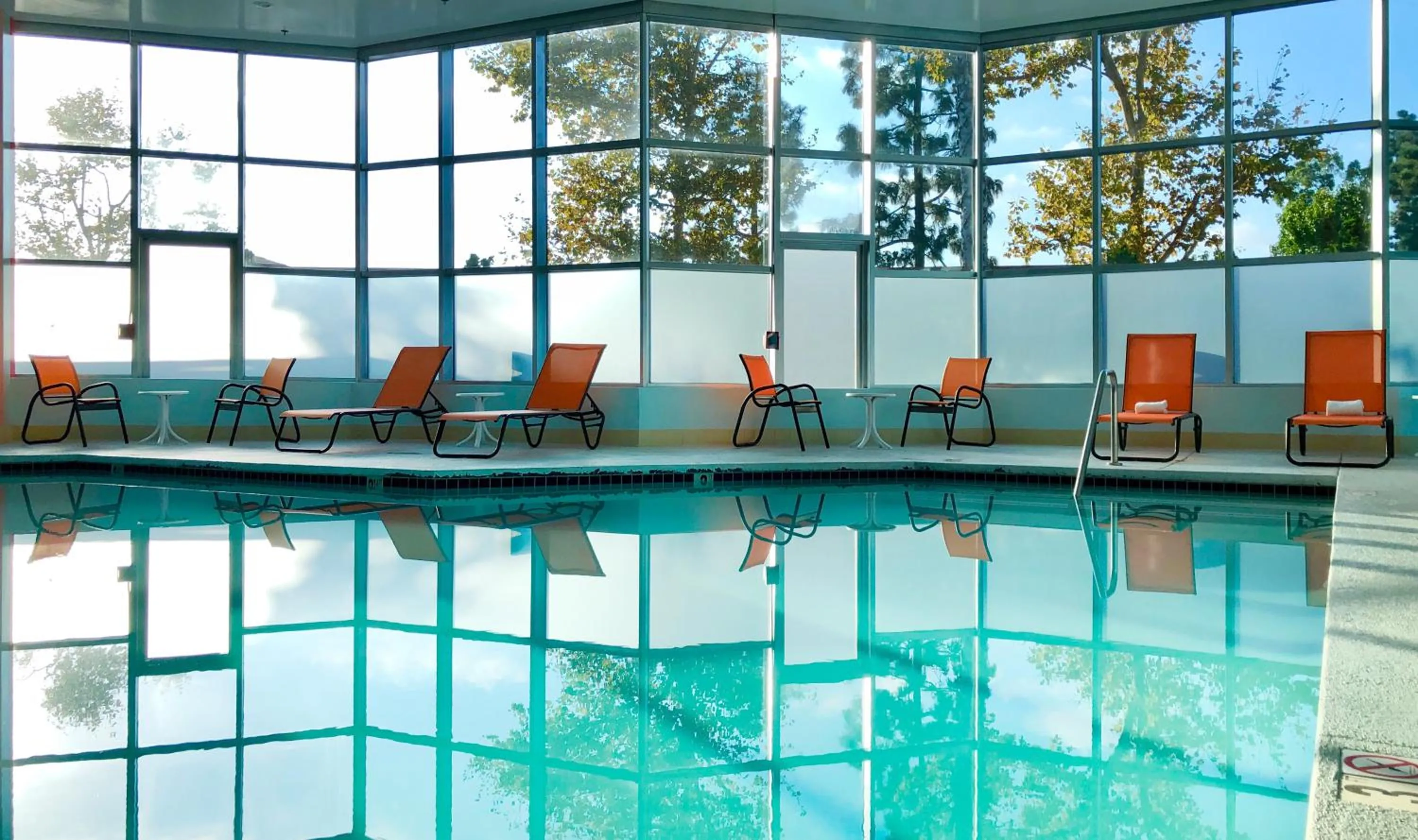 Swimming pool in Hotel Huntington Beach