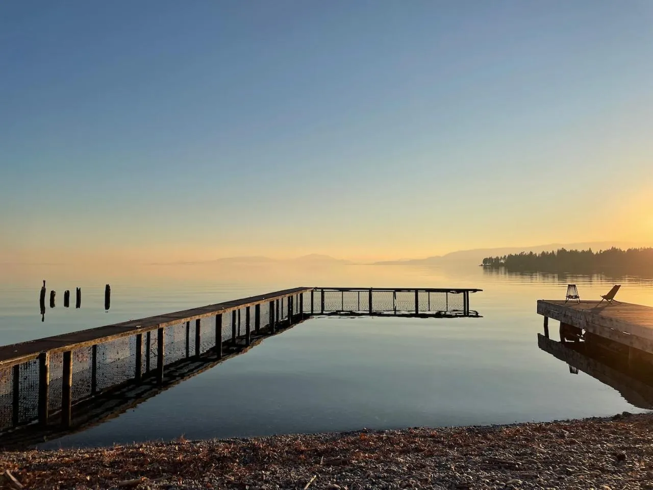 Restaurant/places to eat in The Islander Inn