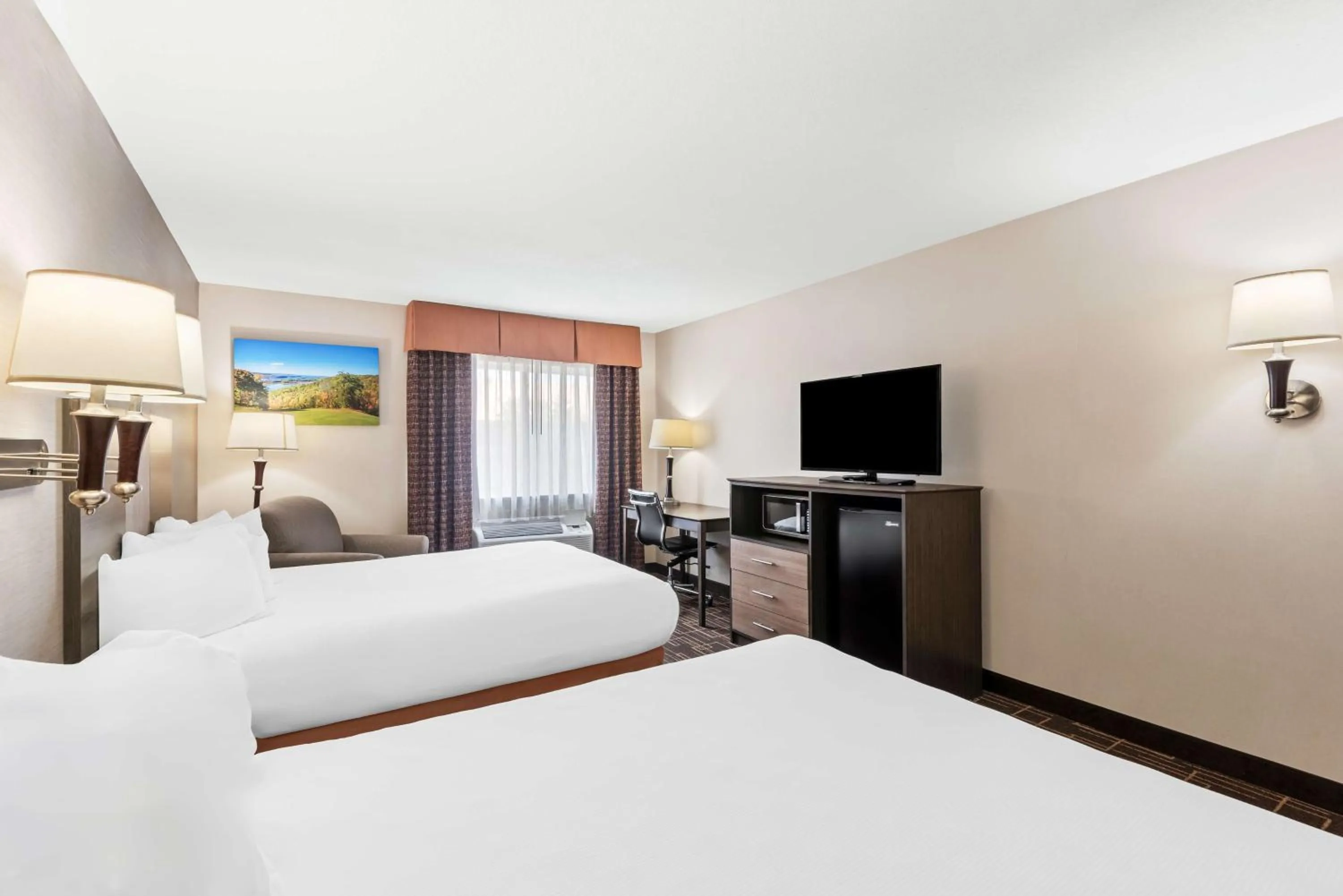 Bedroom, Bed in Best Western Airport Inn