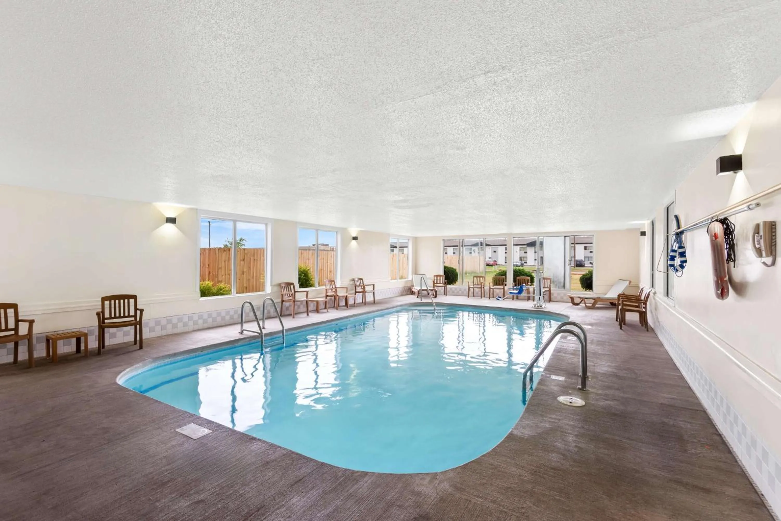 Pool view in Best Western Airport Inn