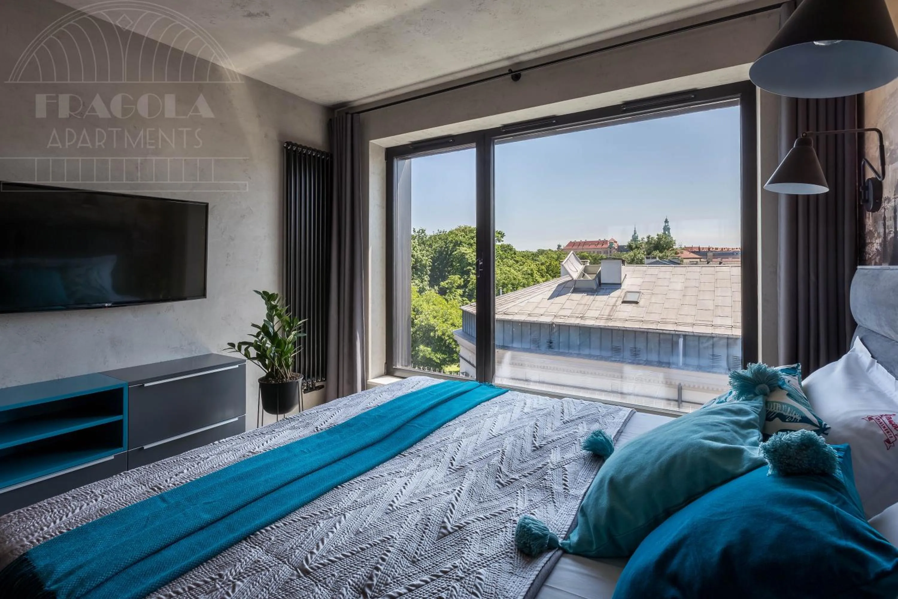 Bed in Modern View of Planty Park